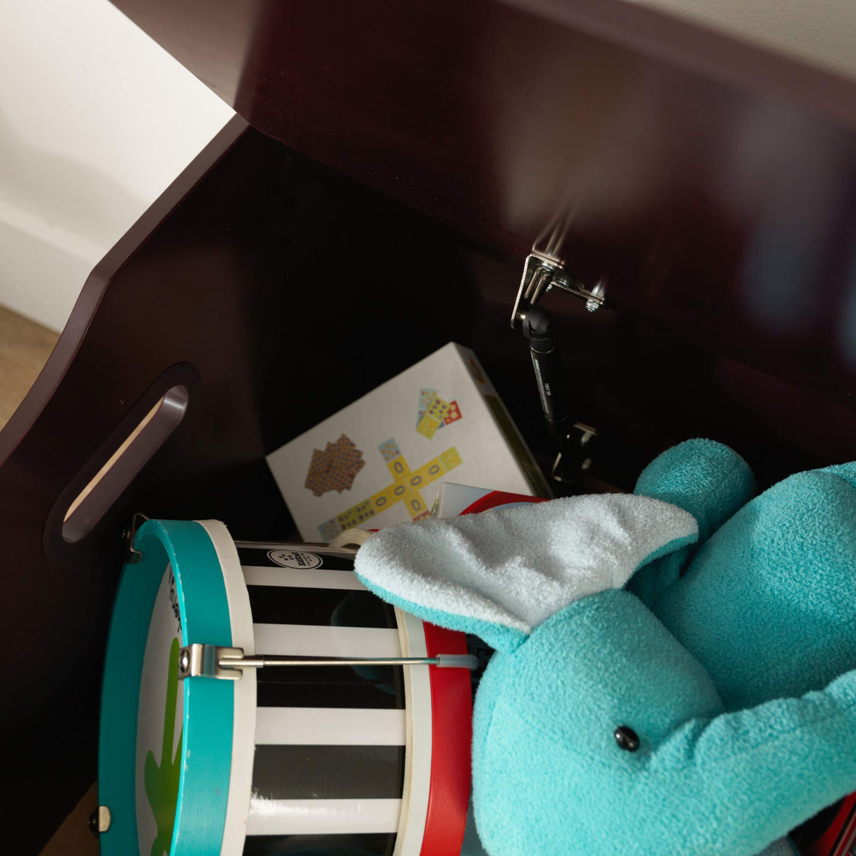 KidKraft Austin Wooden Toy Box/Bench with Safety Hinged Lid - Cherry, Gift for Ages 3+ KidKraft