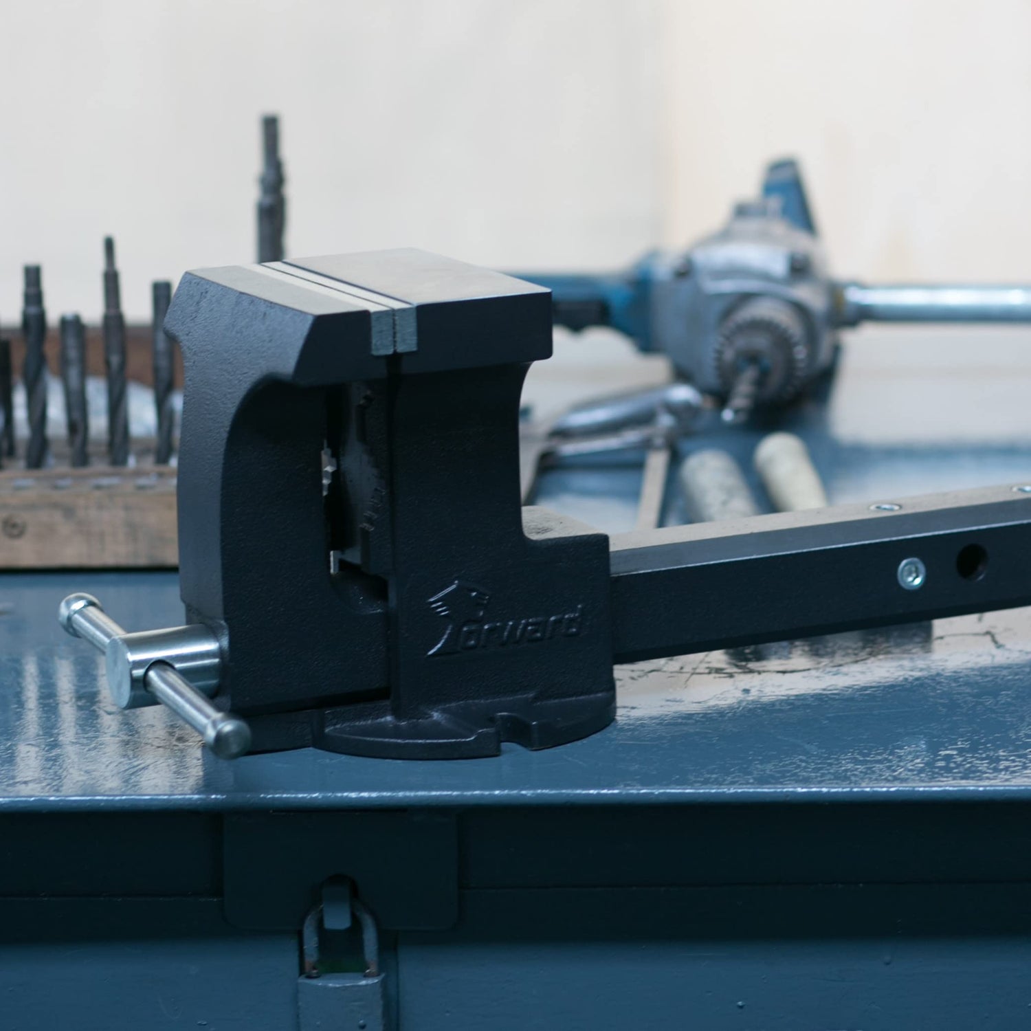 Forward 1705A 6-Inch Hitch Vise Truck Bench Vise Mount Trailer Fits 2" Hitch Receiver Forward