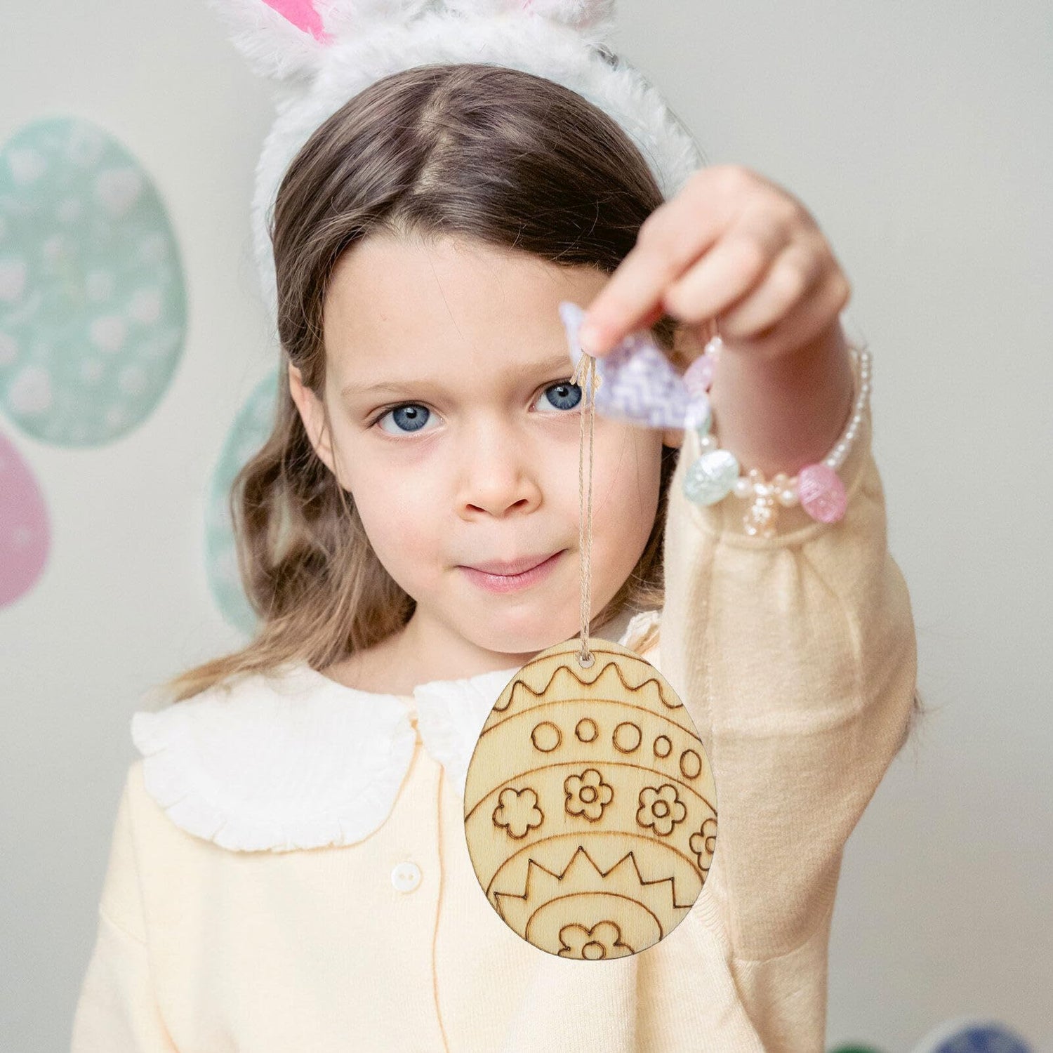 VILLCASE 60pcs Easter Egg Wooden Cutout Unfinished Wood Slice DIY Paint Crafts Hanging Embellishment with Ropes for Kids Painting Easter Party VILLCASE