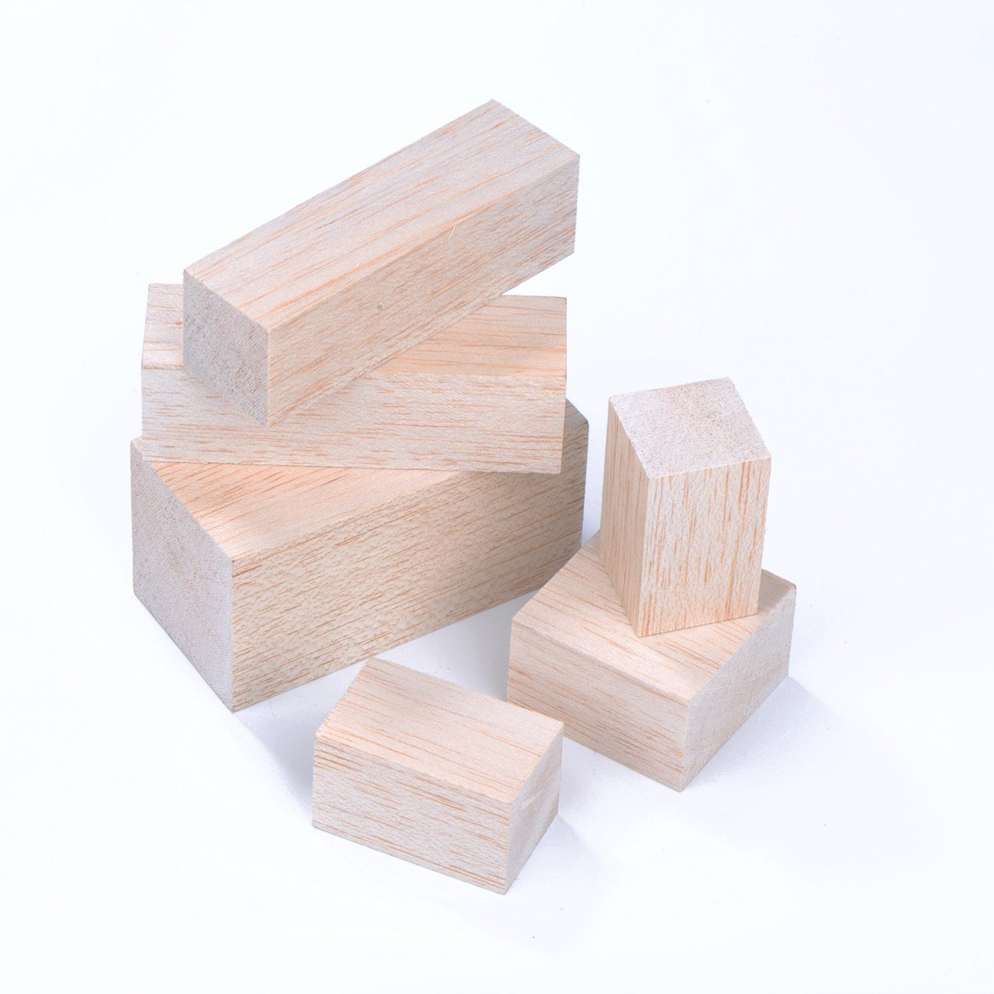 Sumind 12 Pieces Unfinished Balsa Wood Mini Carving Blocks, 4 Sizes, 50 x 50 x 100 mm, 30 x 30 x 100 mm, 30 x 30 x 50 mm, 50 x 30 x 50 mm