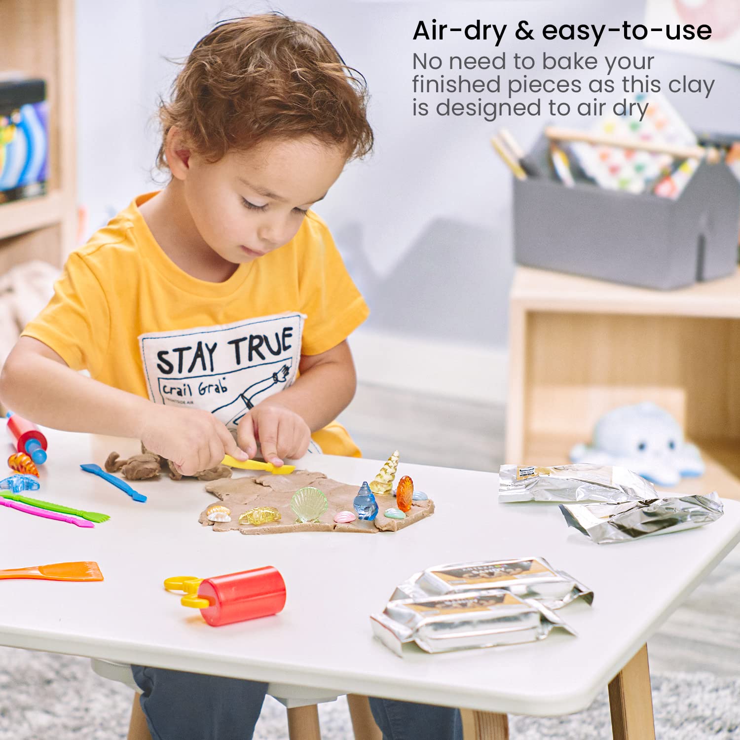 Arteza Kids Air Dry Modeling Clay Kit, 4 x 8-oz Packs Sensory Play Sand, 8 Sandy Clay Tools, 15 Decoration Shells, Art and Craft Supplies Arteza Kids