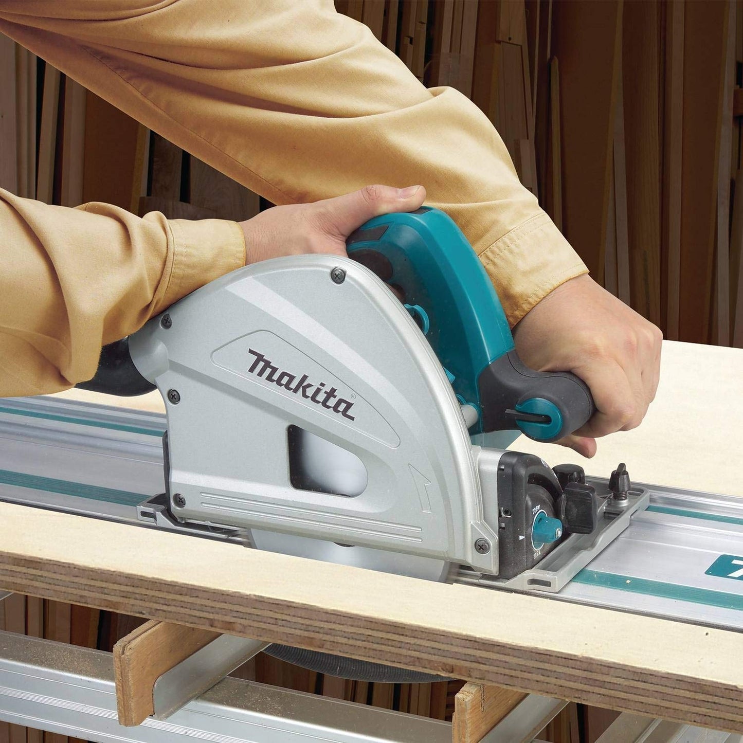 Makita SP6000J1 6-1/2" Plunge Circular Saw Kit, with Stackable Tool case and 55" Guide Rail, Blue - WoodArtSupply