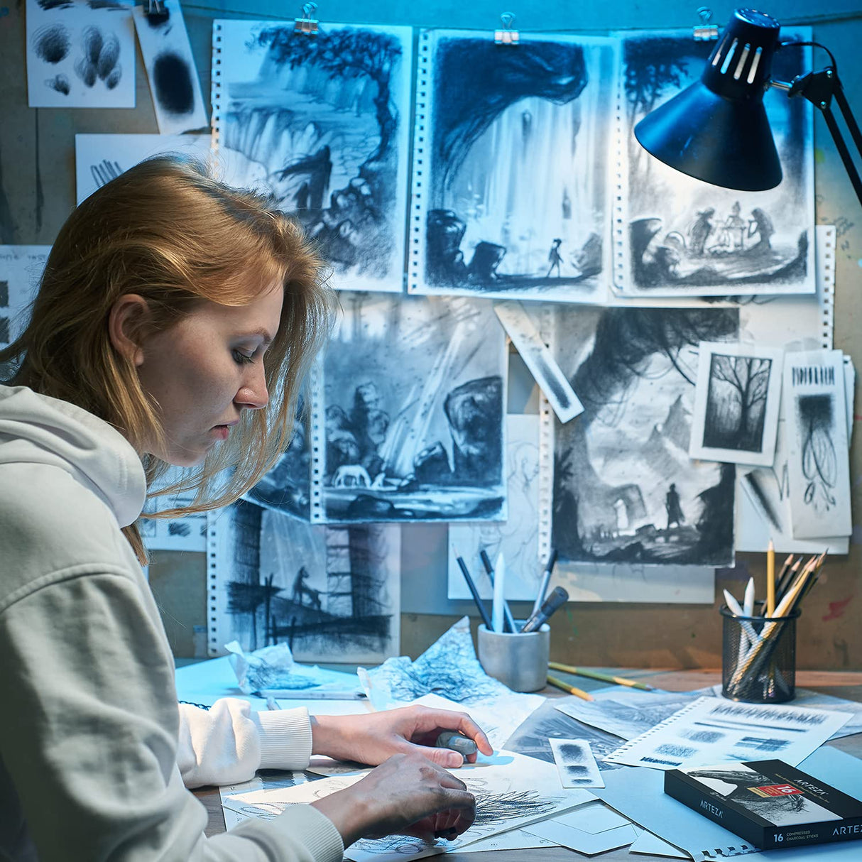 Arteza Compressed Charcoal Sticks, Set of 16, Medium and Hard Grade Sketching Crayons, Art Supplies for Drawing and Shading ARTEZA