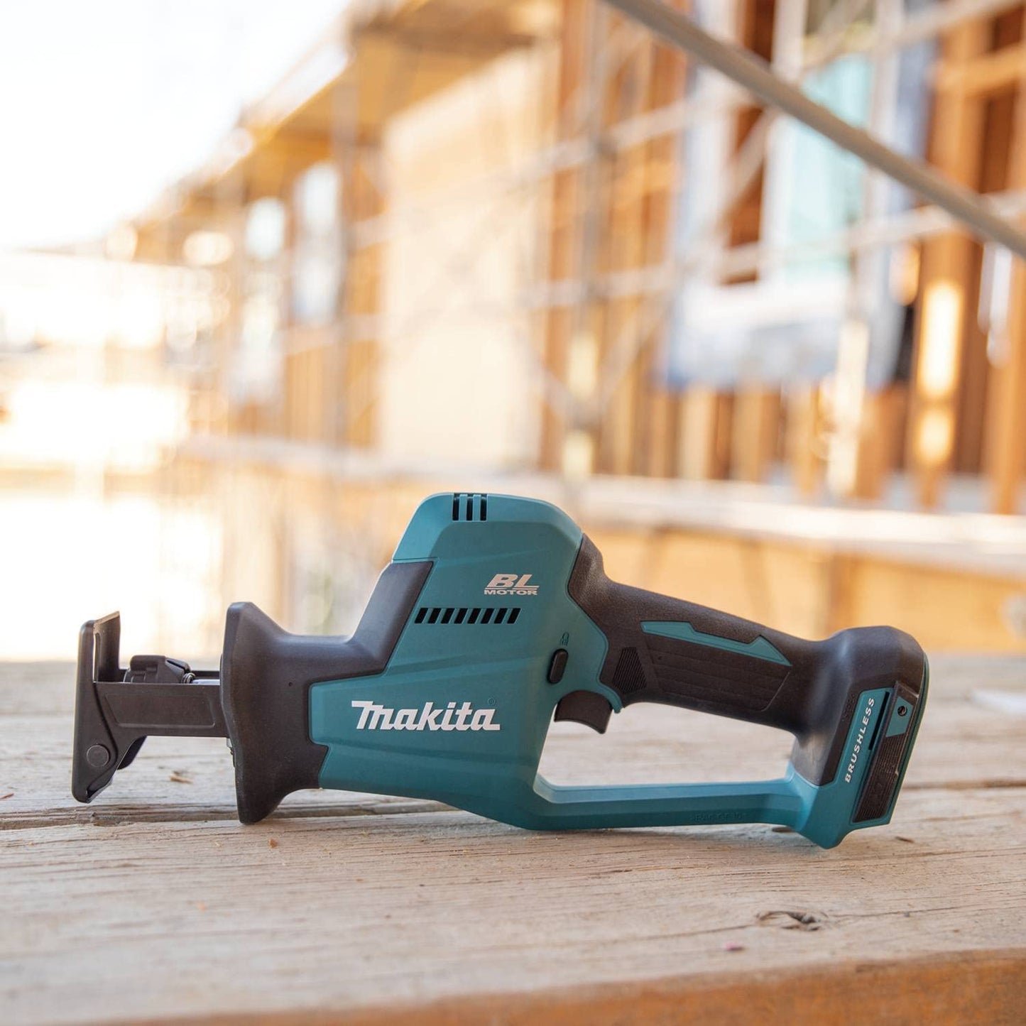 Makita XRJ08Z 18V LXT® Lithium-Ion Brushless Cordless Compact One-Handed Recipro Saw, Tool Only - WoodArtSupply