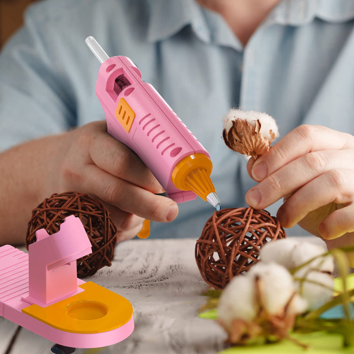 MONVICT Pink Hot Glue Gun Kit, Mini Glue Gun with Suction Cups Stand Anti Stick Silicone Mat, Hot Melt Glue Gun with Fine Tip & 30 Glue Sticks, MONVICT