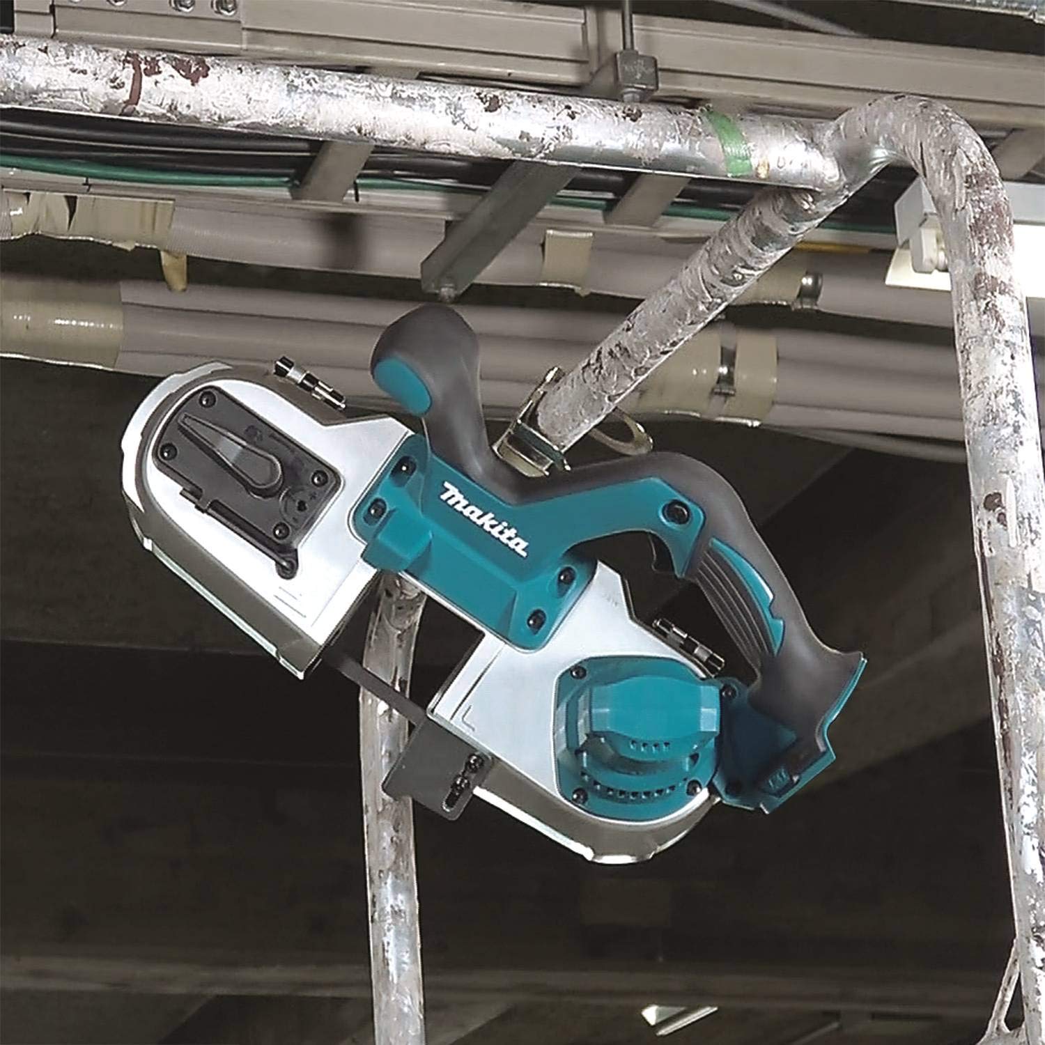 Makita XBP03Z 18V LXT Lithium-Ion Cordless Compact Band Saw, Tool Only Makita