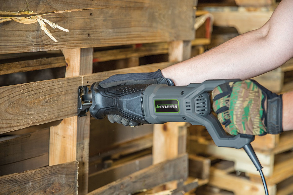 Genesis GRS750 7.5-Amp Variable-Speed Reciprocating Saw with Adjustable Pivoting Front Shoe, Wood and Metal Cutting Blades and 2 Year Warranty Genesis