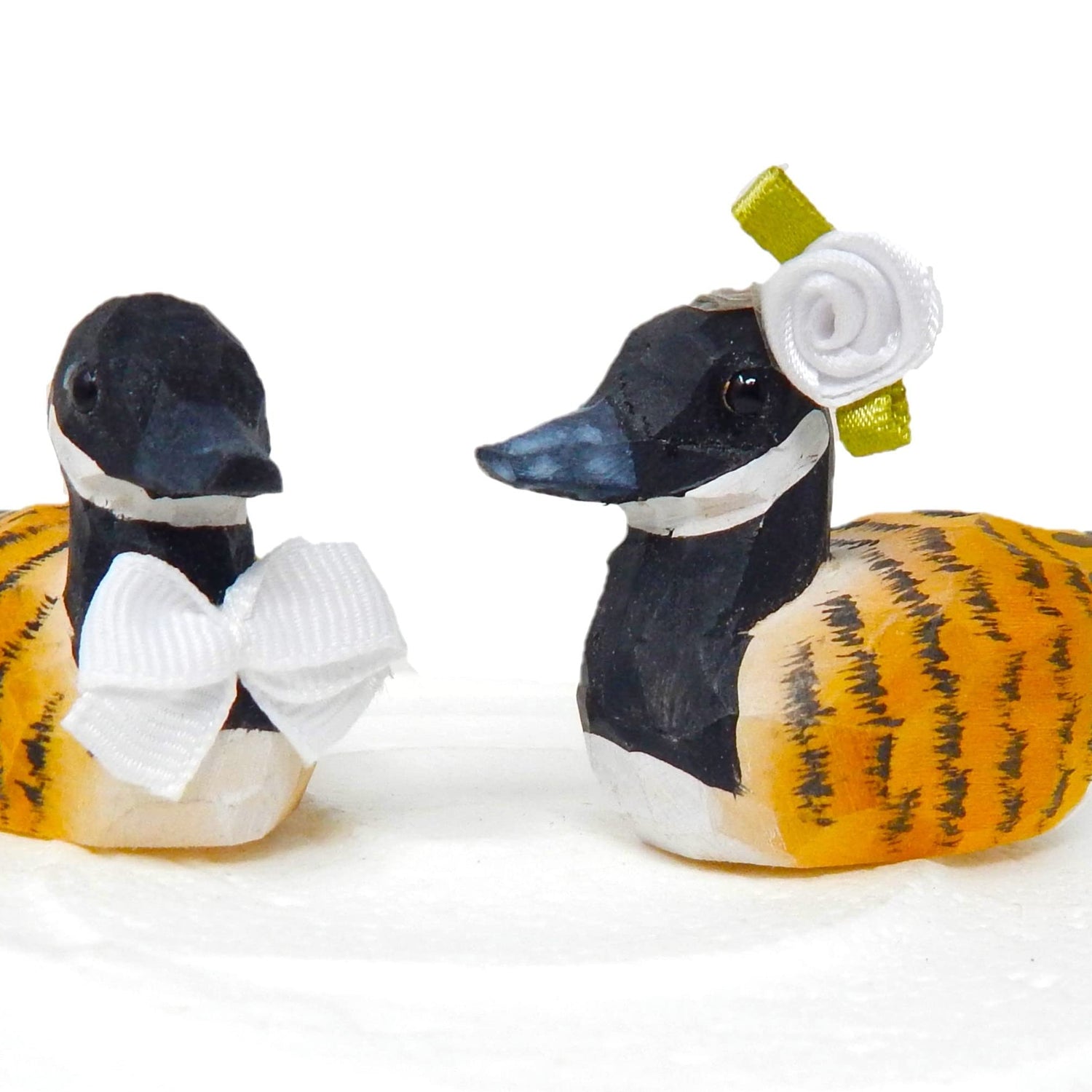 Selsela Canada Goose Figurine Decoration Handmade Wooden Statue Duck Art Decoy Carved Bird Geese Branta Small Animal Collectible Selsela