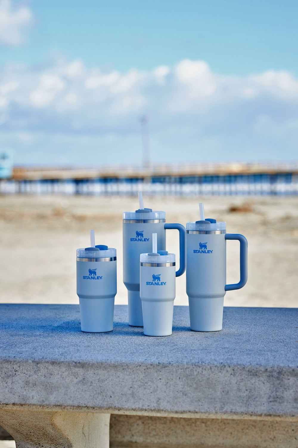 Stanley Quencher H2.0 FlowState Stainless Steel Vacuum Insulated Tumbler with Lid and Straw for Water, Iced Tea or Coffee, Smoothie and More, Fog, 40 STANLEY