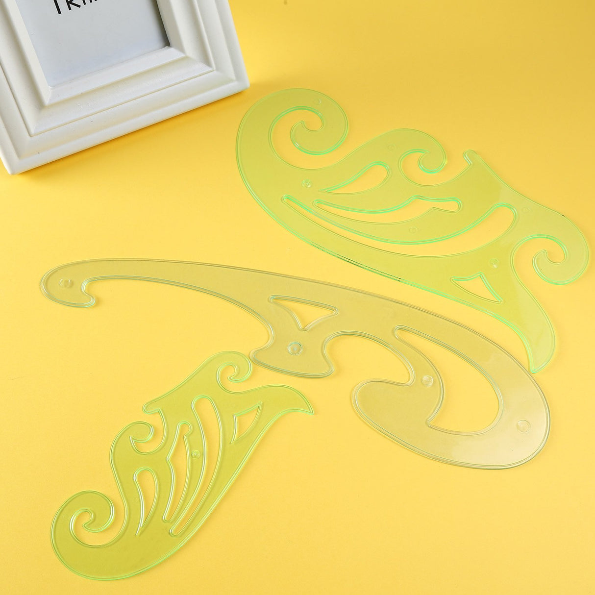 6 Pieces Plastic French Curve Ruler Multi-Function Comic Template Tool Set for Drafting Drawing Template, 6 Assorted Sizes TecUnite