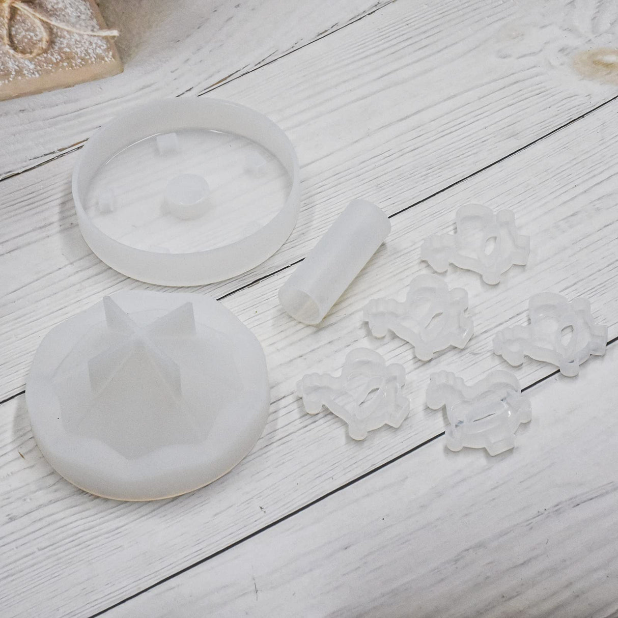 8Pcs Carousel Resin Epoxy Molds Silicone Kit Merry Go Round Casting Mold for Epoxy Resin DIY Decoration Crafts Desktop Ornament Home Decor Wedding BROVITI