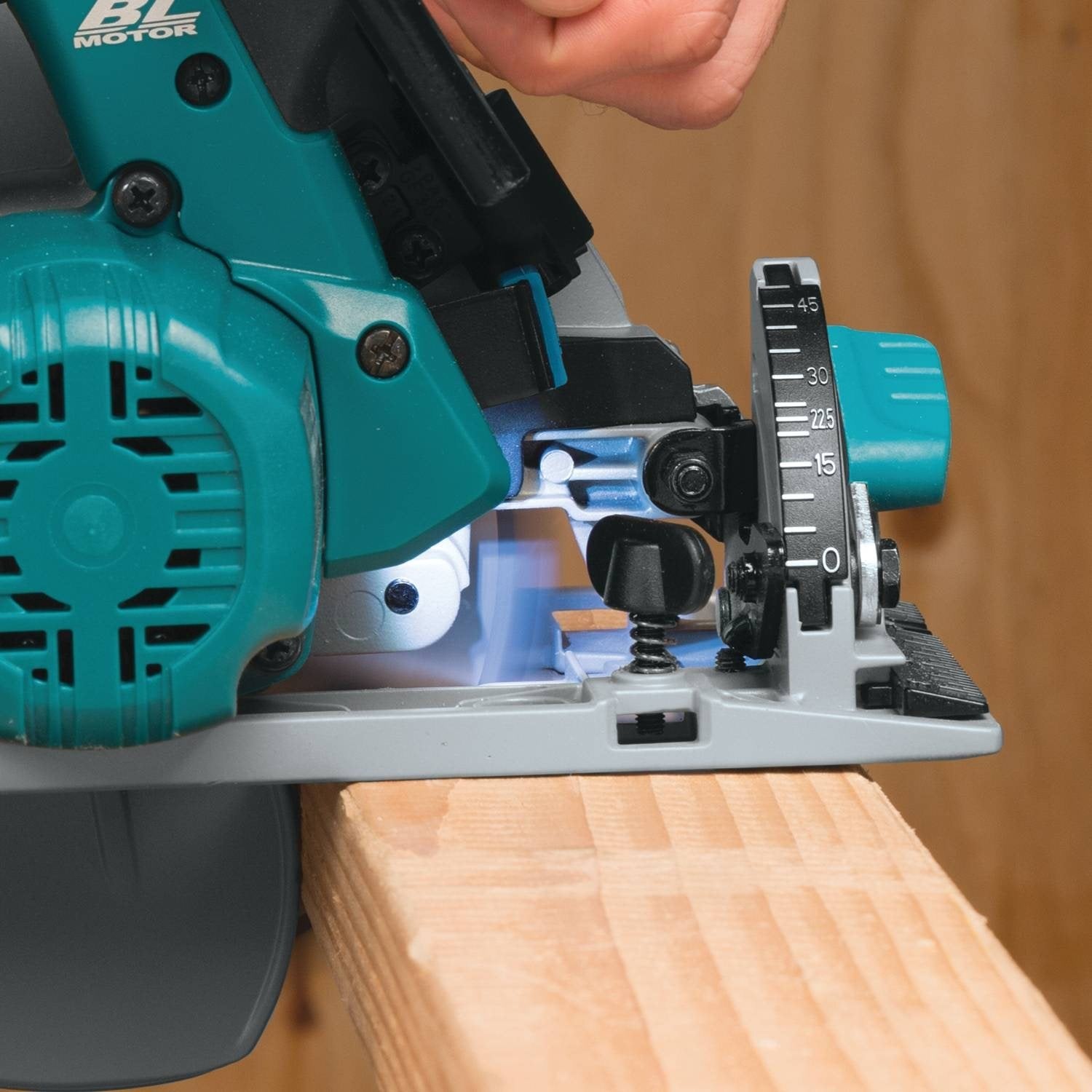 Makita XSH03Z 18V LXT® Lithium-Ion Brushless Cordless 6-1/2" Circular Saw, Tool Only Makita