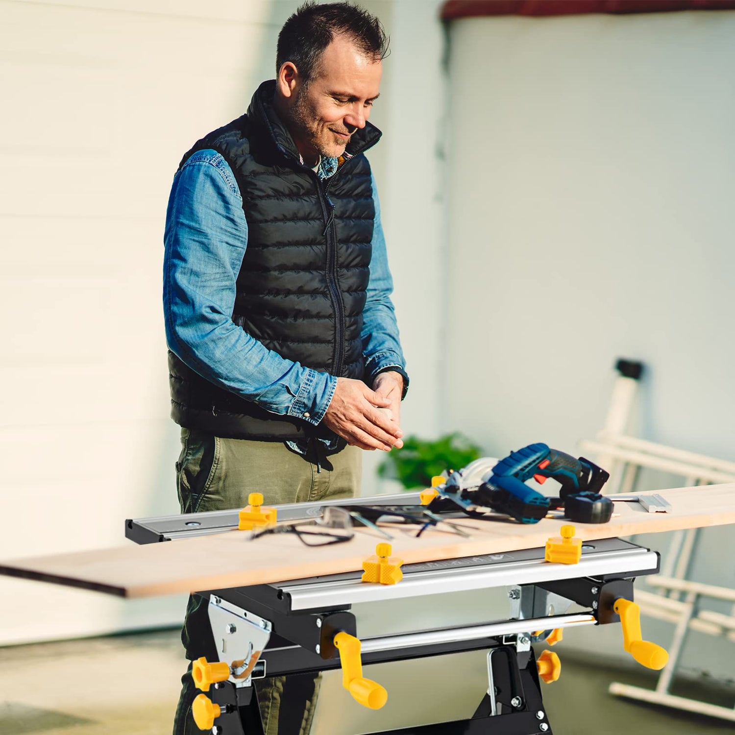 Toolsempire Portable Workbench, Folding Work Bench and Vise with 2 Rotary Handles, 7-Level Adjustable Height, 8 Sliding Clamps, Tiltable & Extendable Toolsempire