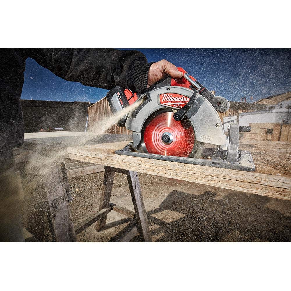 Milwaukee 2732-20 M18 Fuel 18 Volt Lithium-Ion 15 Amp 7-1/4 Inch Cordless Circular Saw (Tool Only) (Non-Retail Packaging) Milwaukee