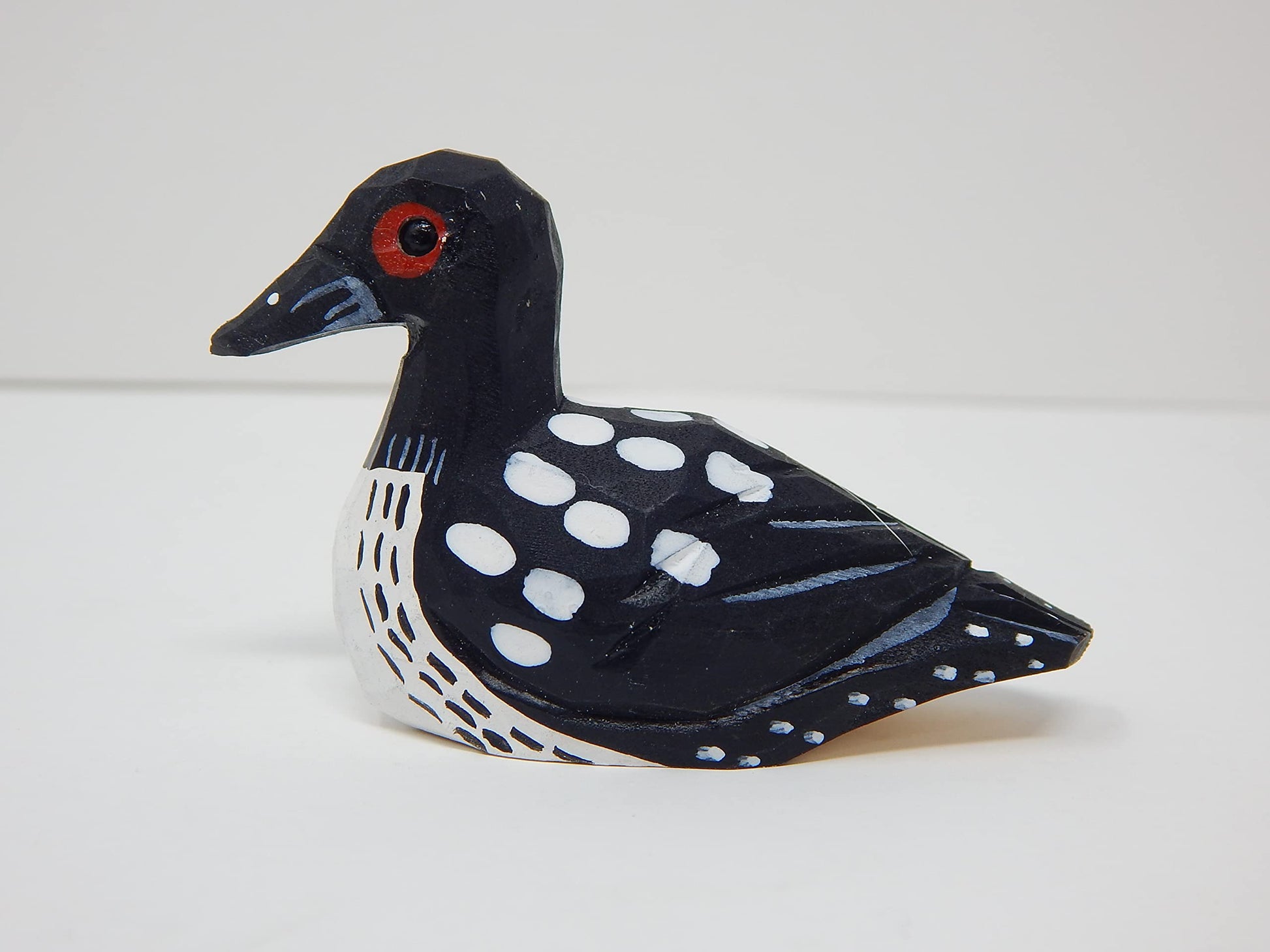 Selsela Common Loon Wooden Figurine Small Animal Garden Statue Carving Decoration Small Animals - WoodArtSupply