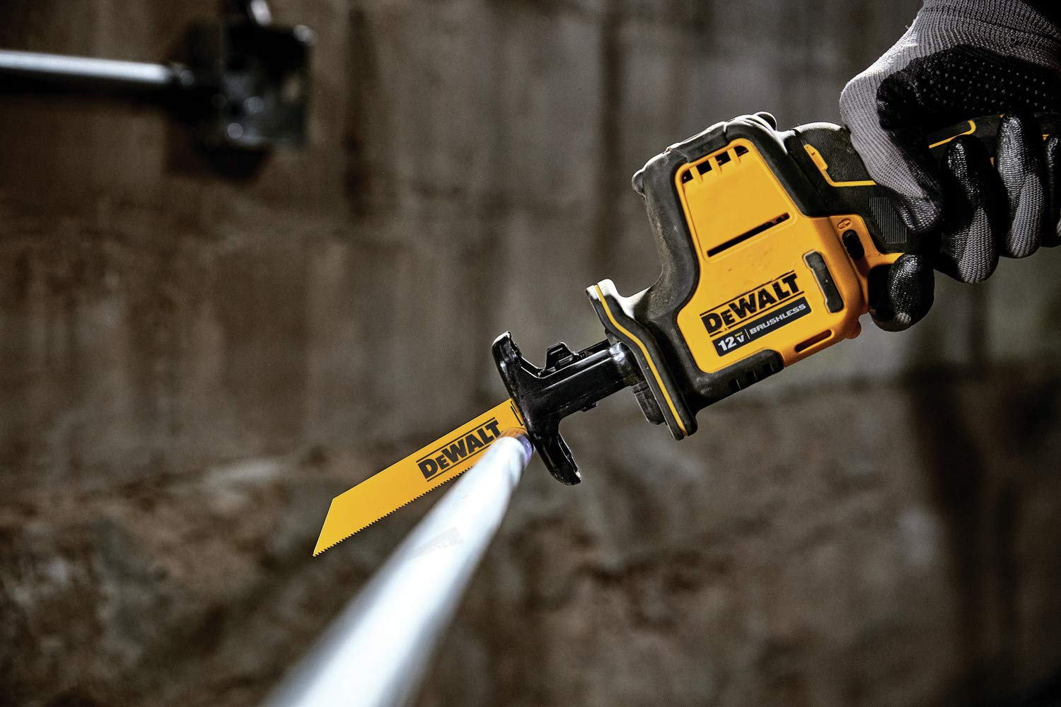 DEWALT XTREME 12V MAX* Reciprocating Saw, One-Handed, Cordless Kit (DCS312G1) DEWALT