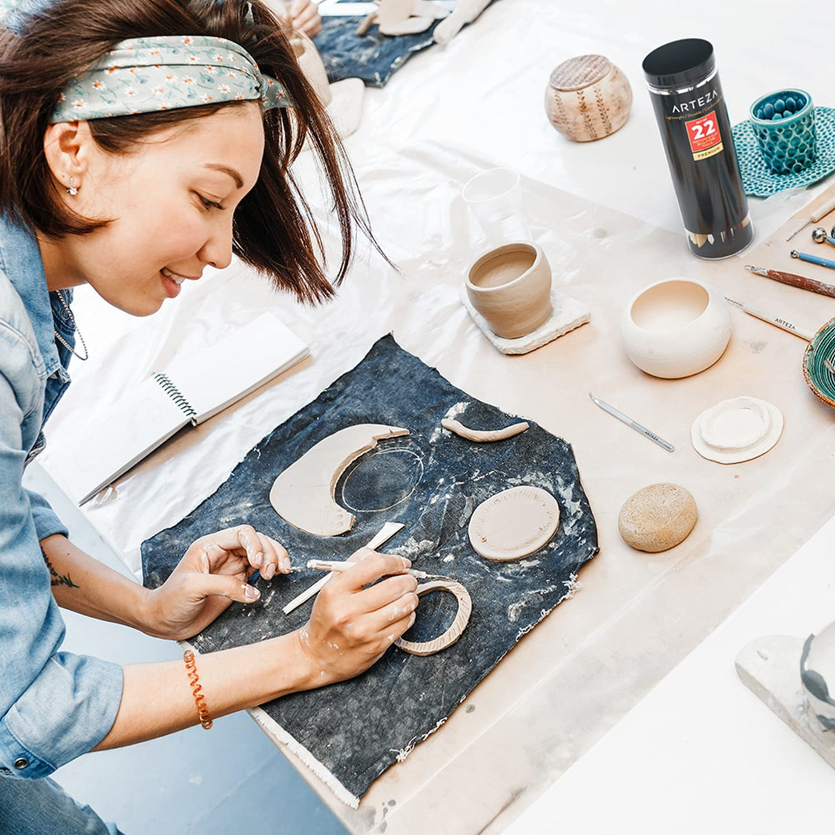 ARTEZA Pottery Tools & Clay Sculpting Tools, Set of 22 Pieces in PET Storage Tube, for Clay, Pottery, Ceramics Artwork & Holiday Crafts ARTEZA