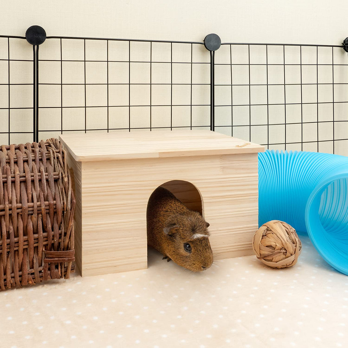 Niteangel Wood House with Window, Chinchilla and Guinea Pigs Hut Hideout Niteangel