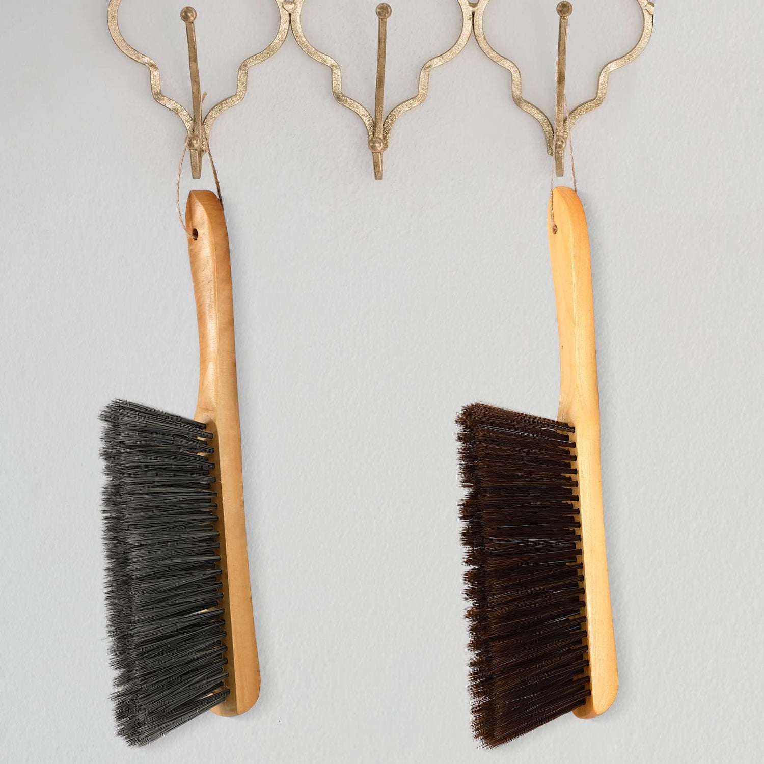 2 Pieces Wooden Bench Brushes Fireplace Brush Horse Hair Bench Brush Soft Bristles Long Wood Handle Dust Brush for Hearth Tidy Car Home Workshop Patelai