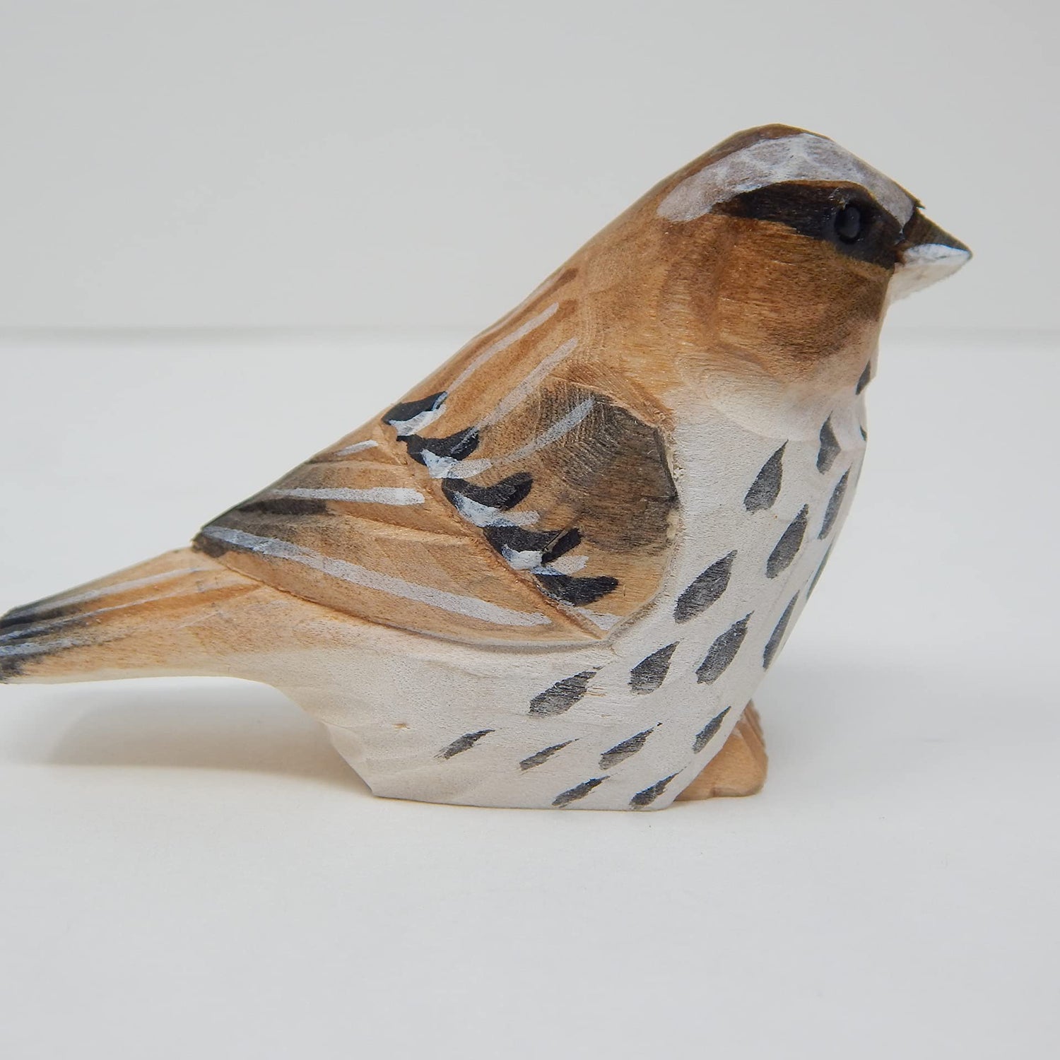 Selsela Sparrow Bird Wood Figurine Statue Sculpture Ornament Decor Miniature Art Carve Small Animal Selsela