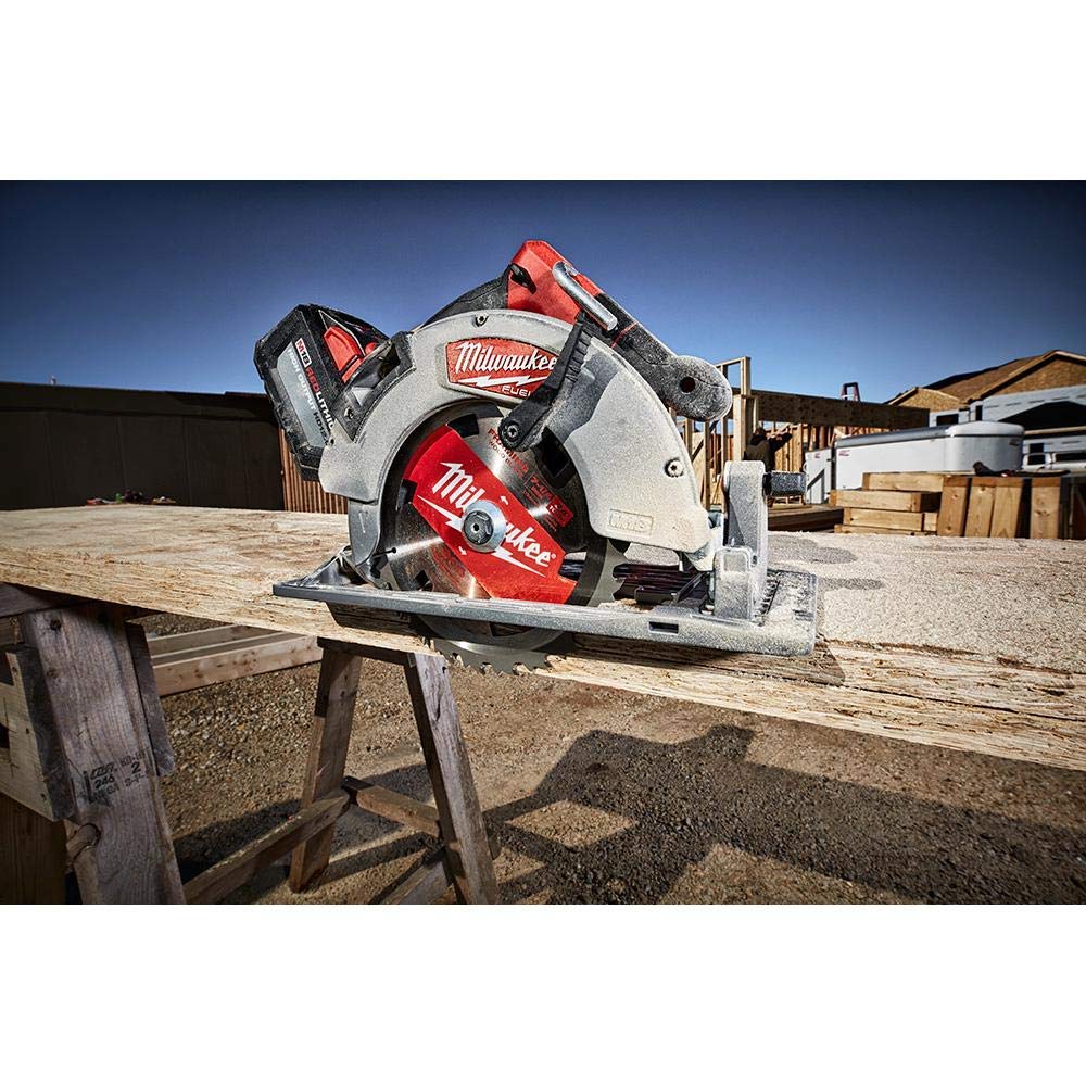 Milwaukee 2732-20 M18 Fuel 18 Volt Lithium-Ion 15 Amp 7-1/4 Inch Cordless Circular Saw (Tool Only) (Non-Retail Packaging) Milwaukee
