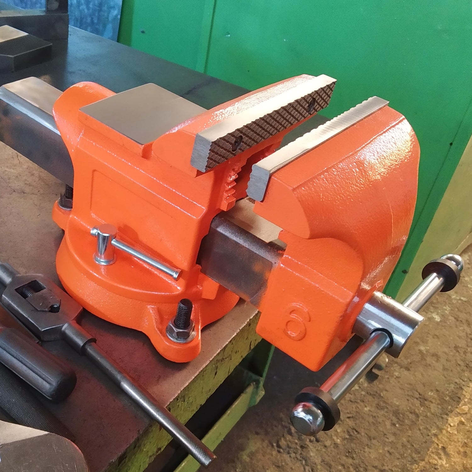 Forward 8-Inch Bench Vise Ductile Iron with Channel Steel and 360-Degree Swivel Base HY-30808-8In (8") Forward