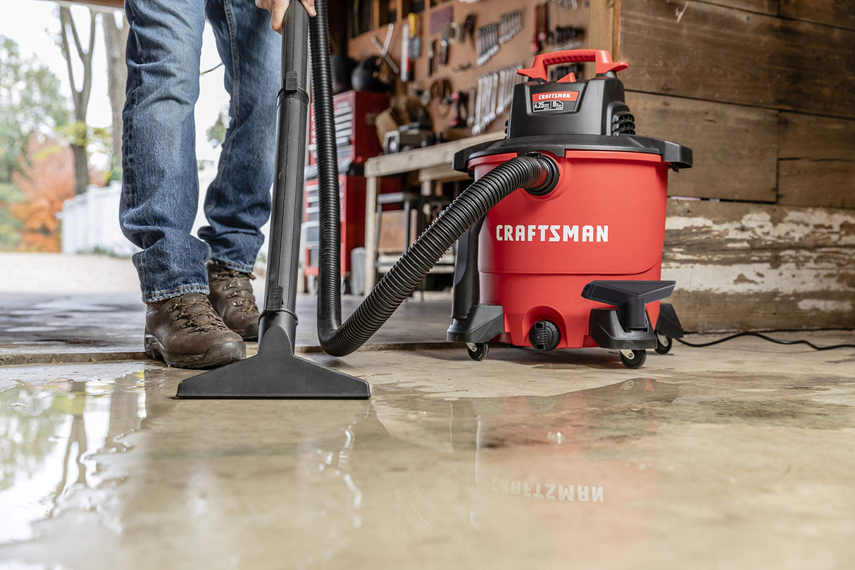 CRAFTSMAN CMXEVBE17590 9 Gallon 4.25 Peak HP Wet/Dry Vac, General Purpose Portable Shop Vacuum with Attachments Craftsman