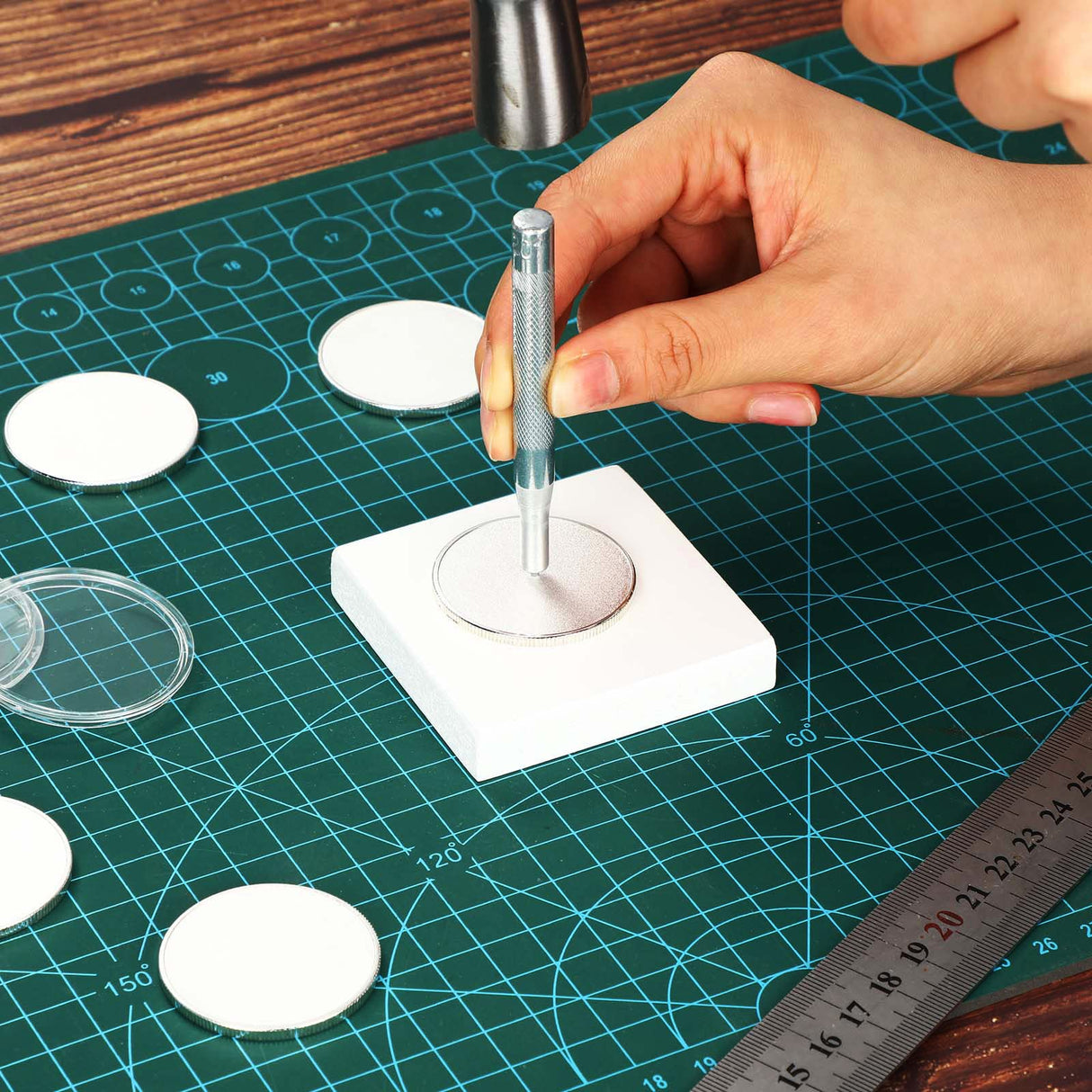 Yinkin 20 Pieces Blank Challenge Coin Threaded Edged 40 mm with Acrylic Protection Box Laser Engravable Pattern for DIY Crafts Engraving Travel Yinkin