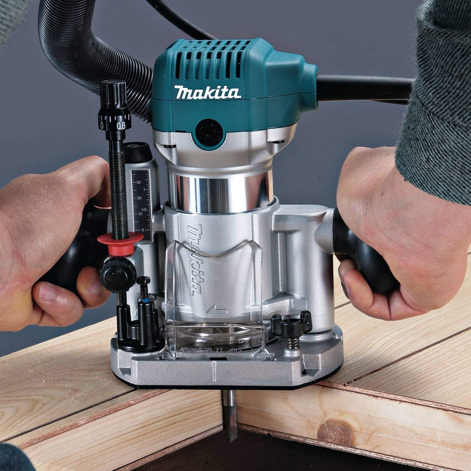 Makita RT0701CX7 1-1/4 HP* Compact Router Kit - WoodArtSupply