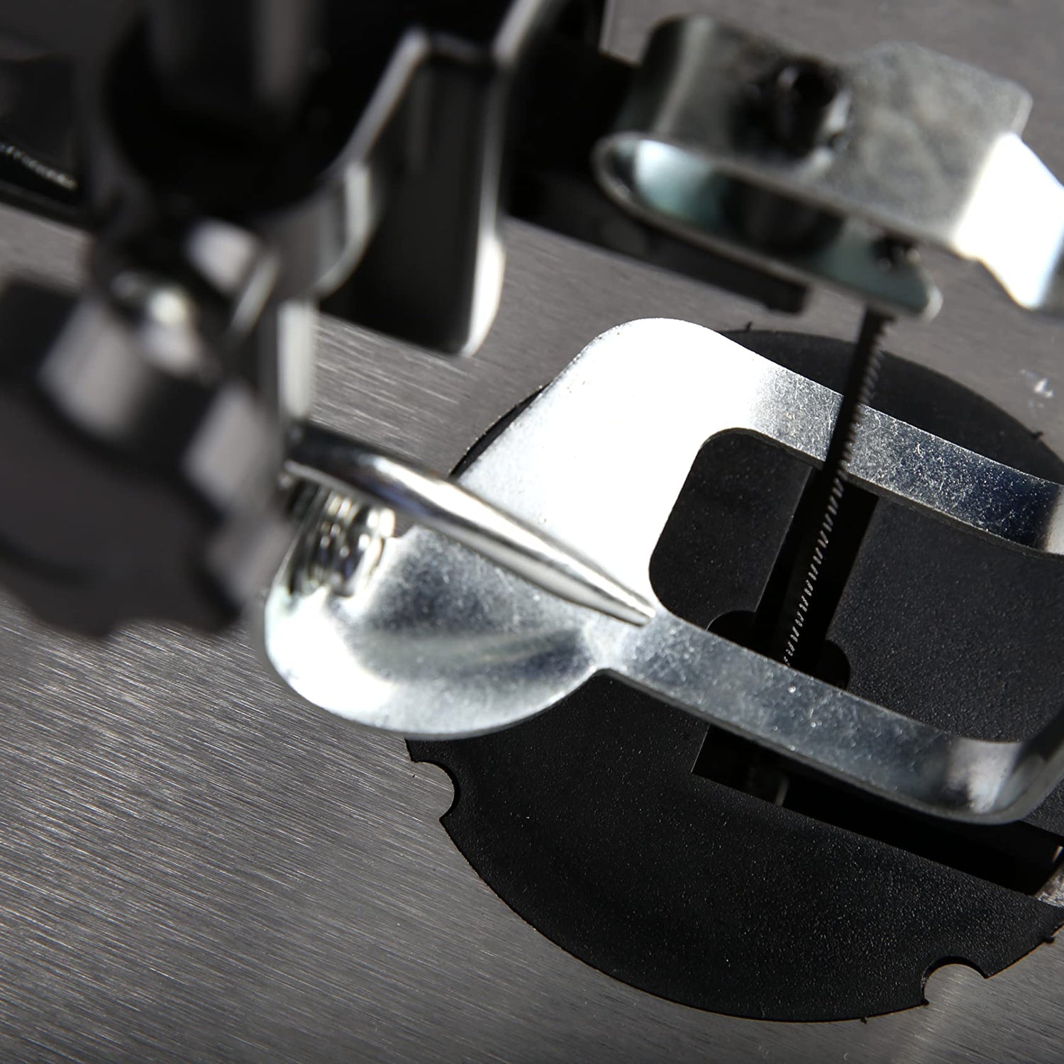 WEN 3923 16-Inch Variable Speed Scroll Saw with Easy-Access Blade Changes and Work Light , Black WEN