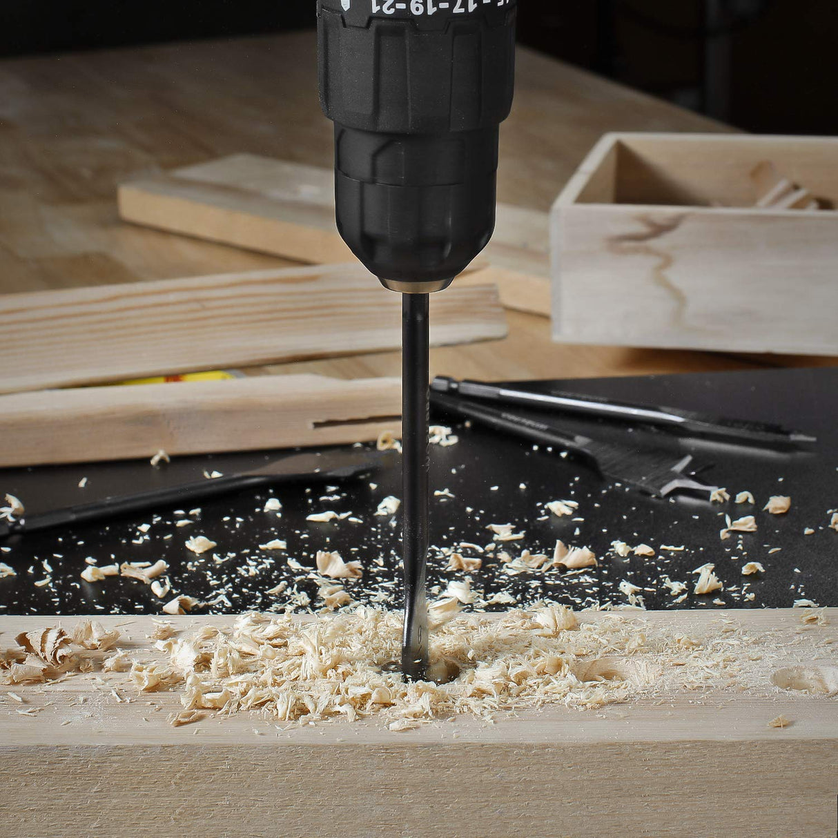 WORKPRO 10-Piece Pro Spade Drill Bit Set- Black Coating, Premium Carbon Steel, Paddle Flat Bits for Woodworking, Assorted Bits 1/4" to 1-1/2" with WORKPRO