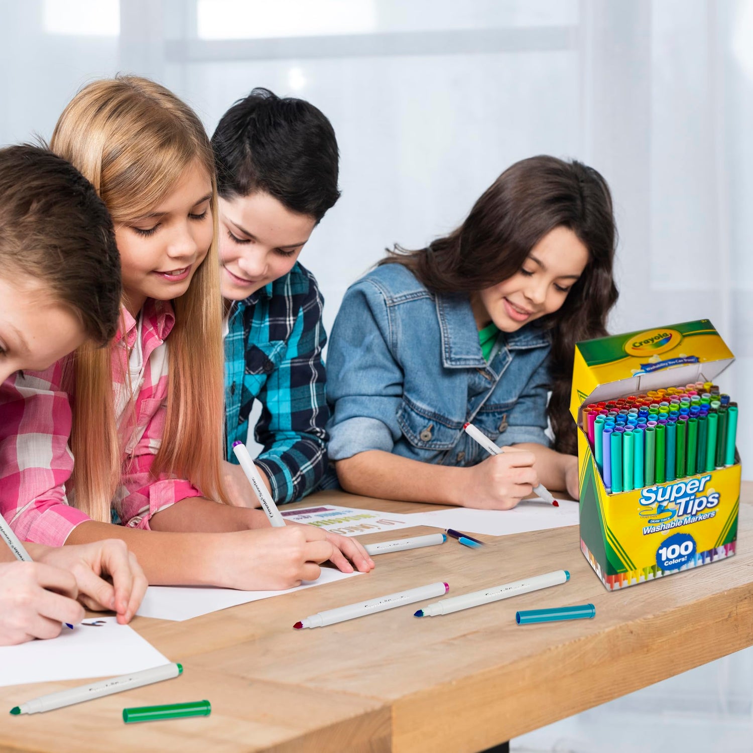 Crayola Super Tips Marker Set (100ct), Fine Point Washable Markers, Drawing Markers for Kids & Adults, Great for Thick & Thin Lines Crayola