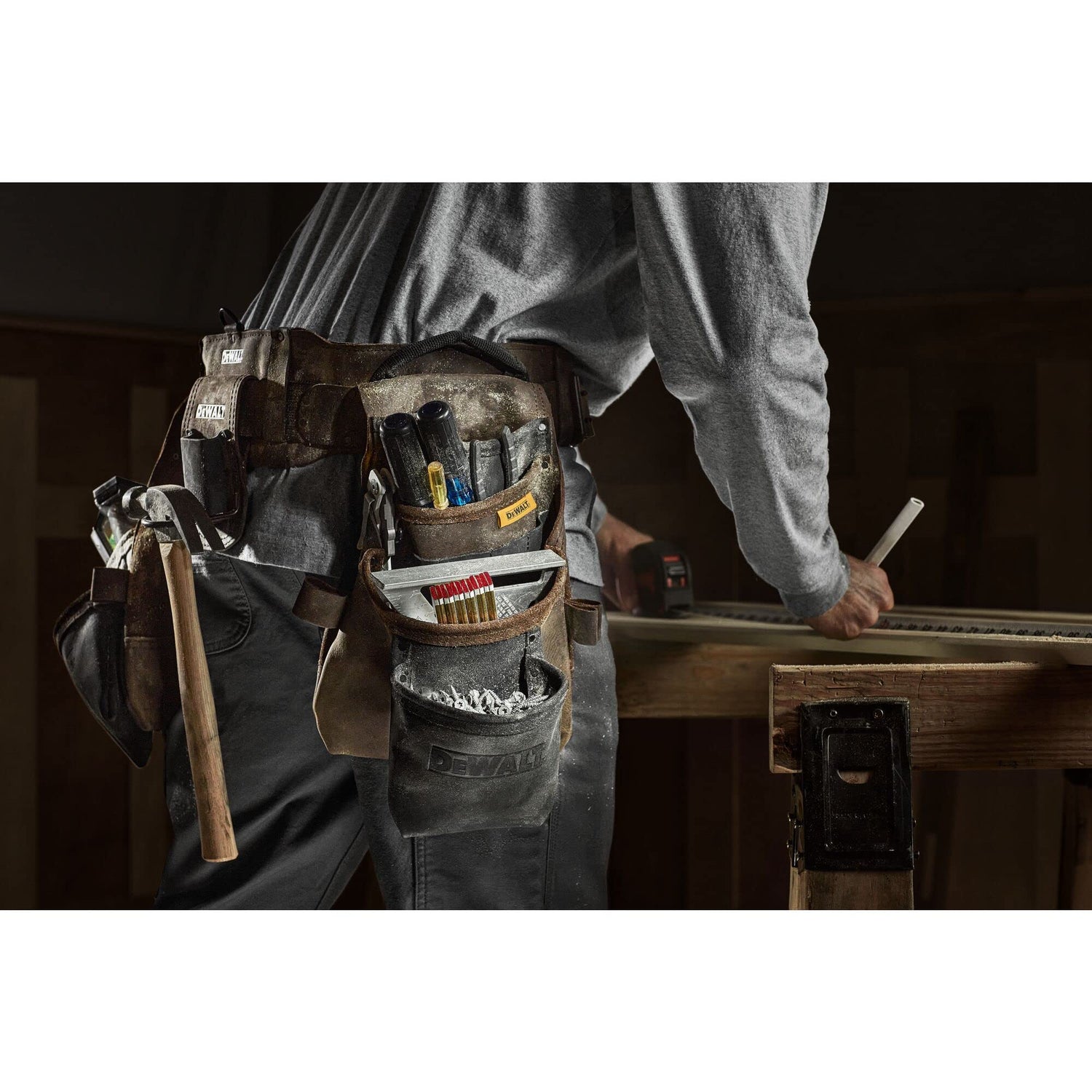 DEWALT Leather Tool Rig DEWALT