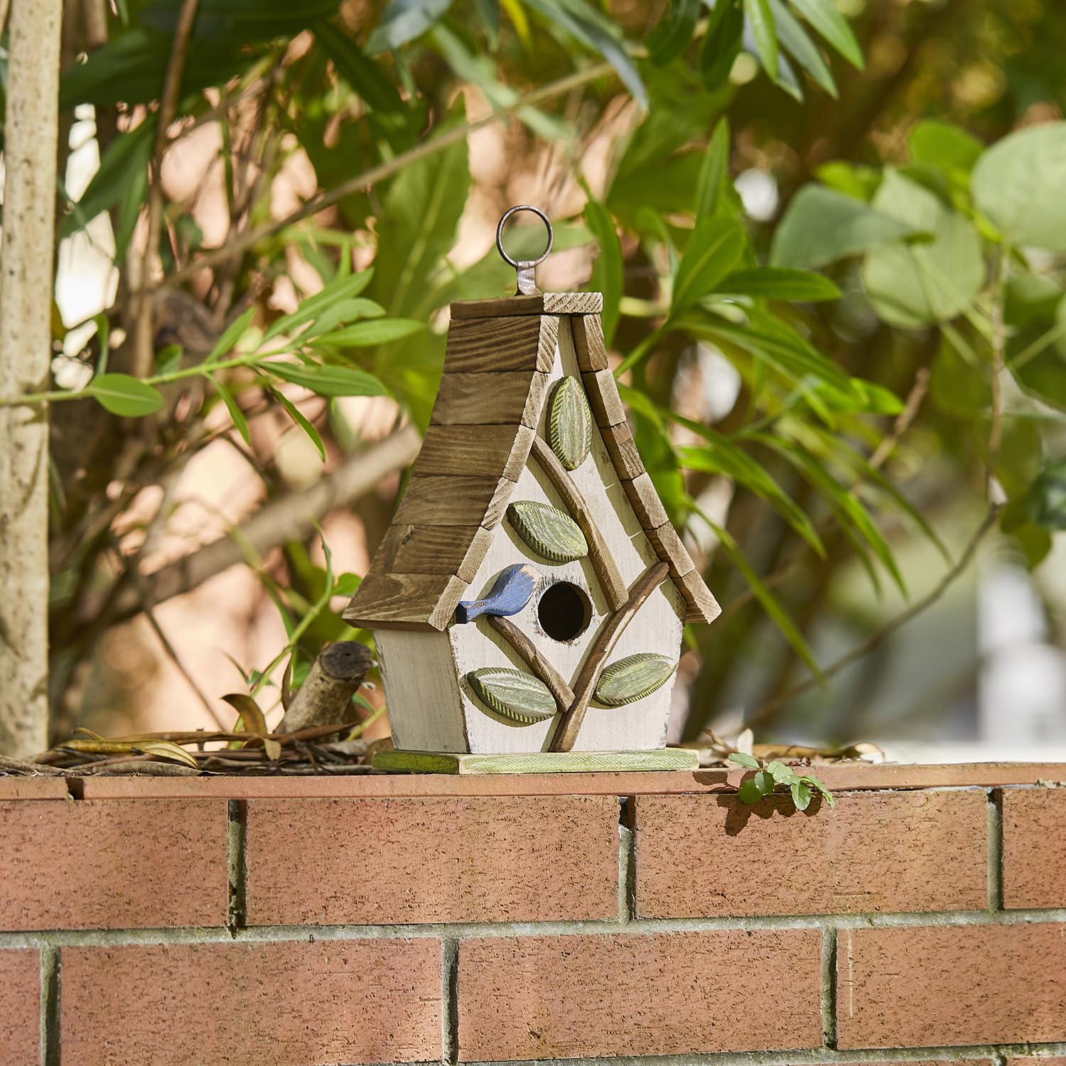 Glitzhome 9.5" H Garden Hanging Bird House Distressed Solid Wood Decorative Birdhouse with Natural Wood Pallet Roof and 3D Tree for Outdoors,Washed glitzhome