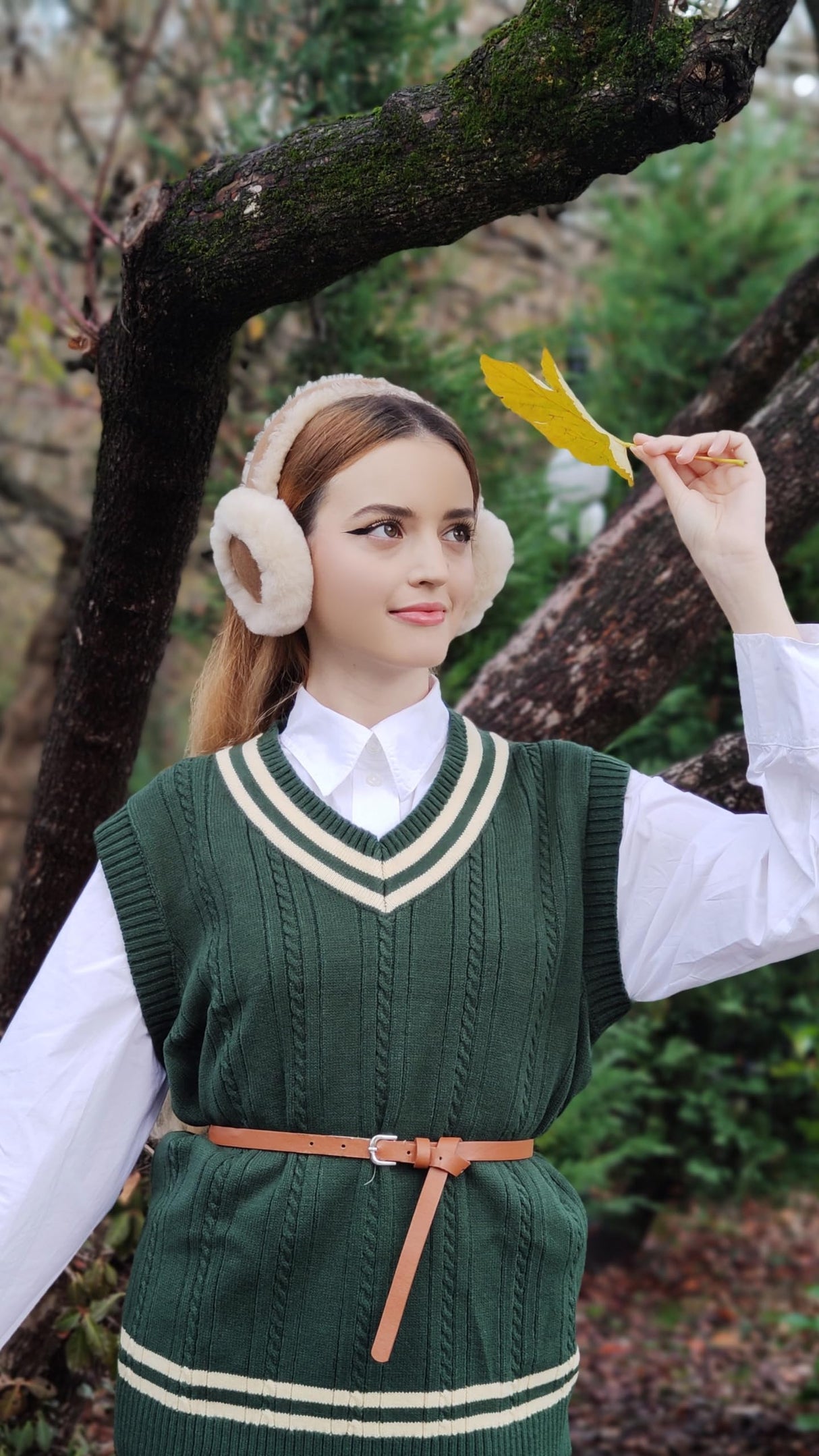 Harssidanzar Real Fur Winter Earmuffs for Men Women, Genuine Fur Earmuff,Sheepskin Ear muffs, Foldable Earmuffs, Outdoor Earmuffs,Ski Earmuffs Harssidanzar