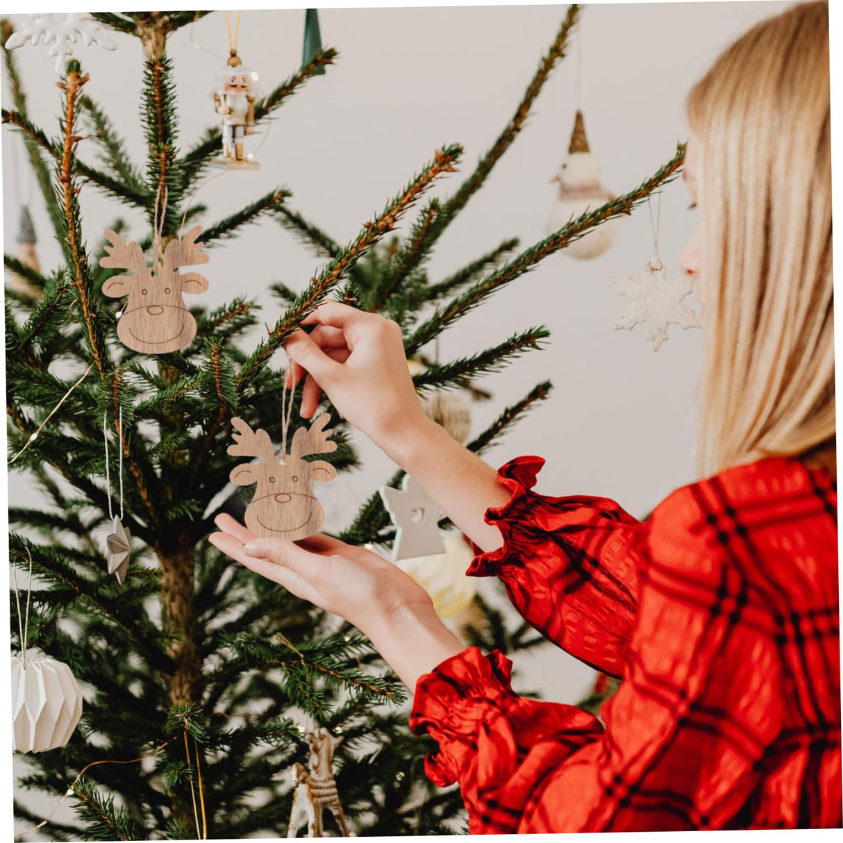 EXCEART 60 Pcs Christmas Deer Pendant Deer Head Wood Cutouts Wooden Deer Head Christmas Ornaments Reindeer Wooden Decor Christmas Tree Decorations EXCEART