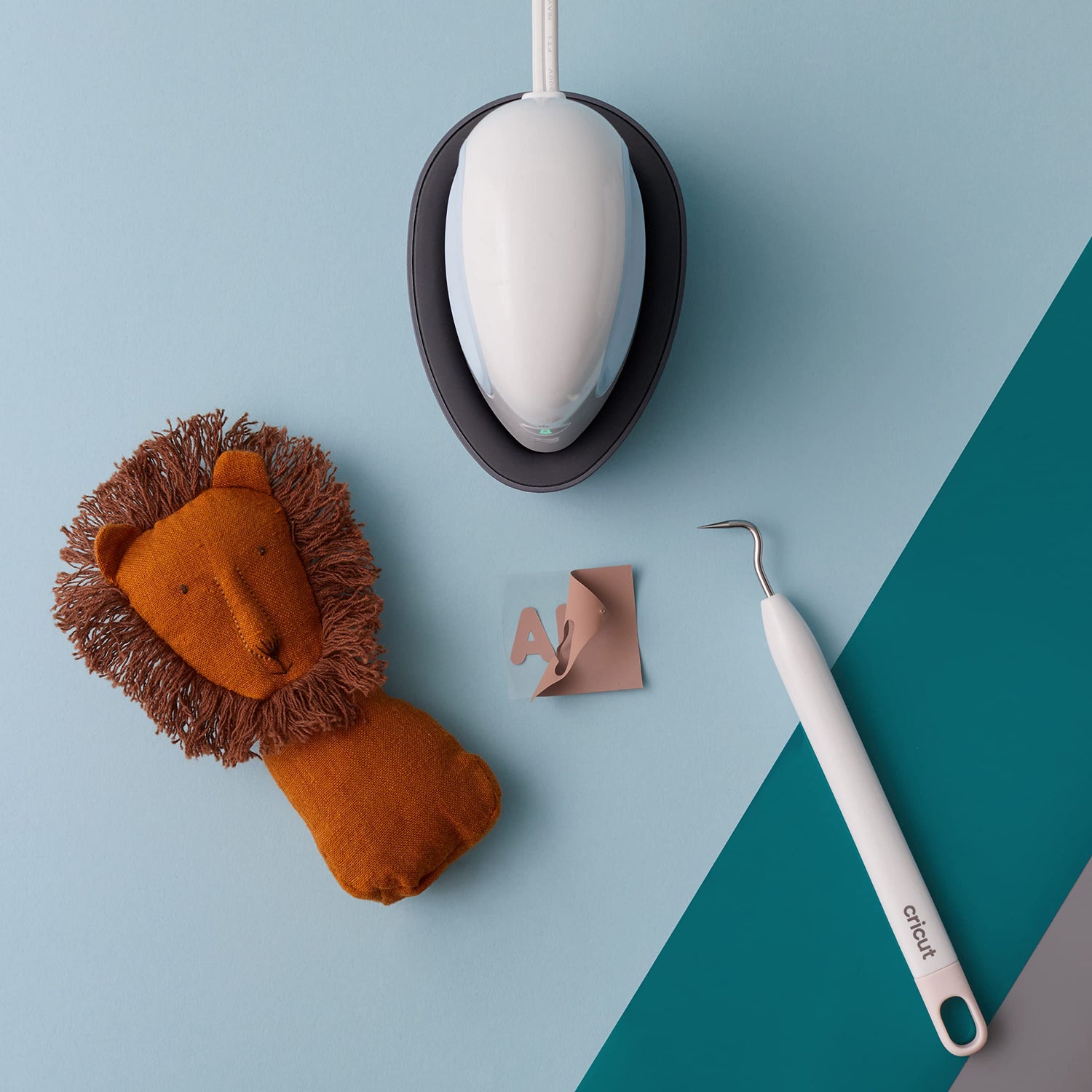 Cricut EasyPress Mini Heat Press for Small Objects like Shoes, Stuffed Animals, Hats & More, 3 Heat Settings & Precision Tip, Ceramic-Coated Heat Cricut