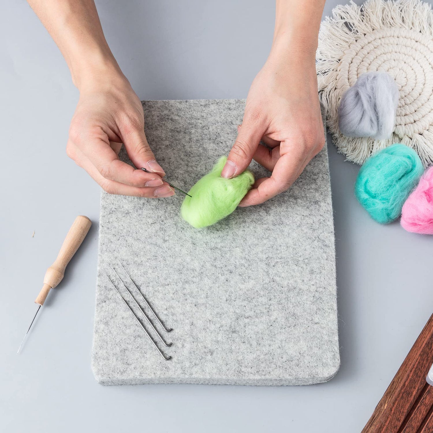 148 Pcs Needle Felting Kit 8 x 10 Inch Felting Pad Needle Felting Tools Felting Mat Needle Felting Supplies with Felting Needles Finger Guards Wooden Irenare