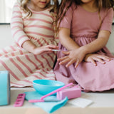 Melissa & Doug Love Your Look Pretend Nail Care Play Set – 20 Pieces for Mess-Free Play Mani-Pedis (DOES NOT CONTAIN REAL COSMETICS) , Pink Melissa & Doug