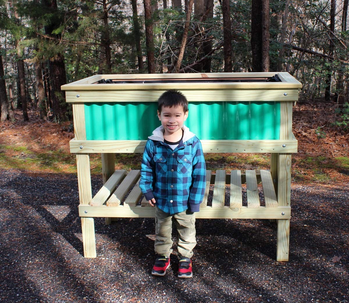 Woodworking Plans for a Large Raised Garden Planter. DIY Instruction guide includes photos at every step. Chesapeakecrafts