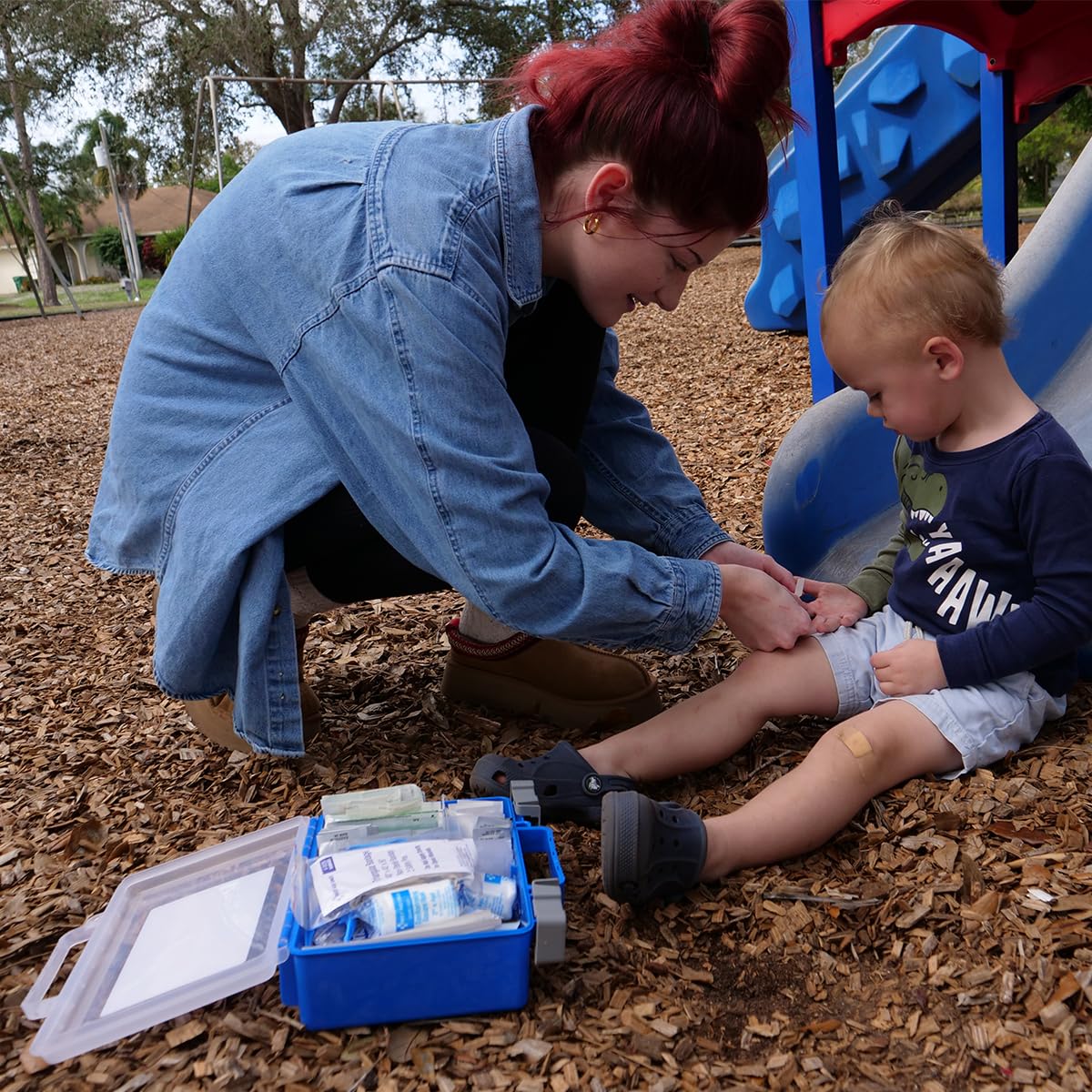 First Aid Only 91248 OSHA-Compliant All-Purpose 50-Person Emergency First Aid Kit for Home, Work, and Travel, 260 Pieces First Aid Only