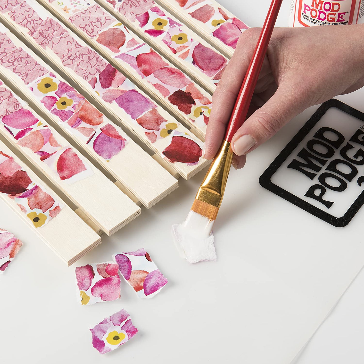 Mod Podge Waterbase Sealer, Glue and Finish for Paper (8-Ounce), CS11236 Matte Finish Mod Podge