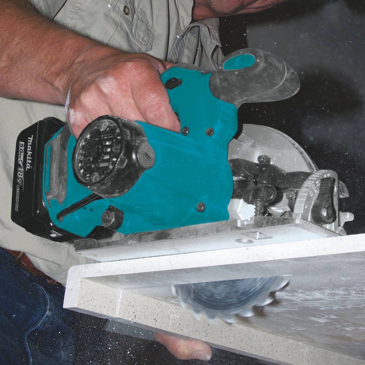 Makita XSS01T 18V LXT Lithium-Ion Cordless 6-1/2" Circular Saw Kit (5.0Ah) Makita