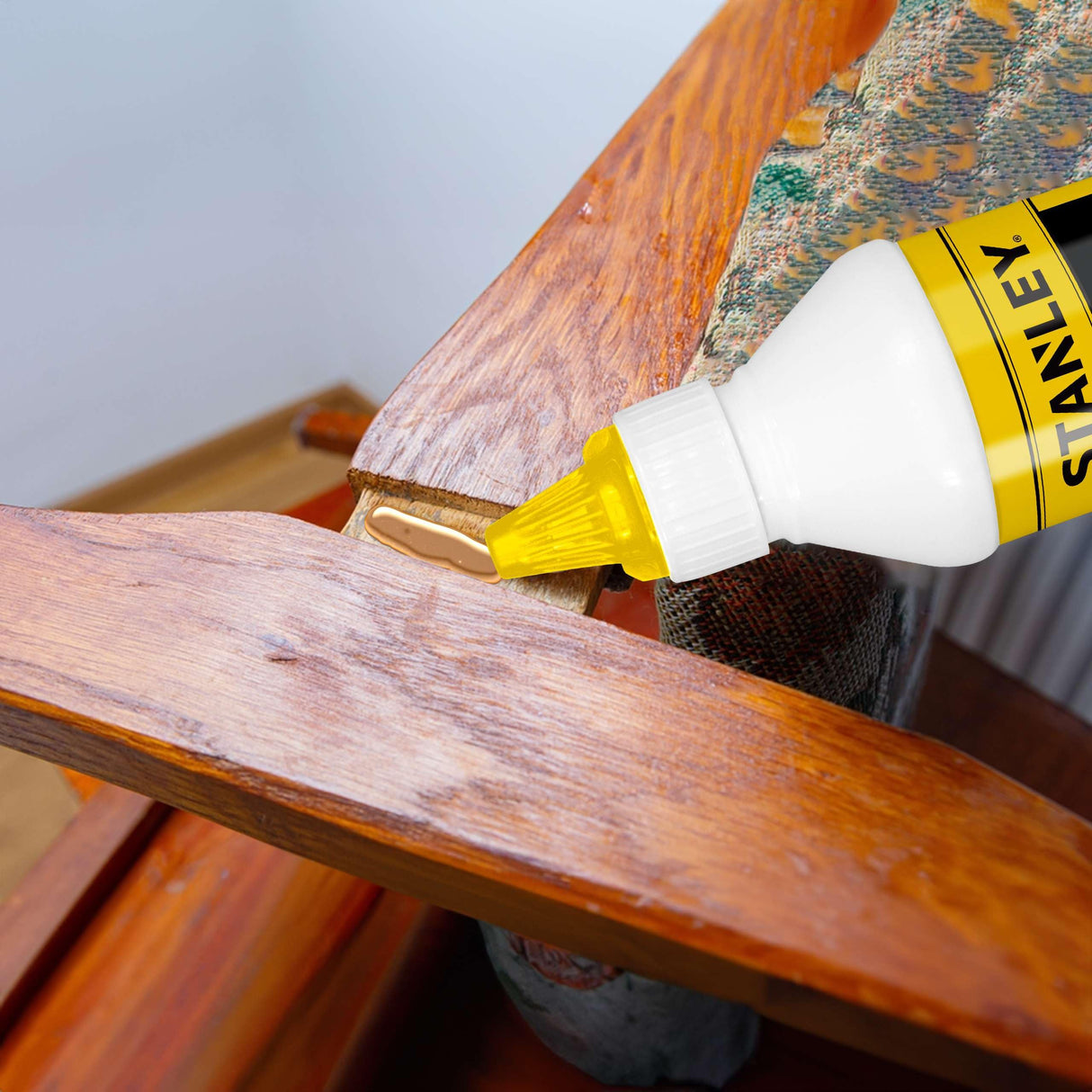 STANLEY D4 Fast Cure Wood Glue - High Strength, Quick Dry, Perfect for Woodworking, Furniture, and More | Water-Resistant Adhesive for Wood, Metal, STANLEY