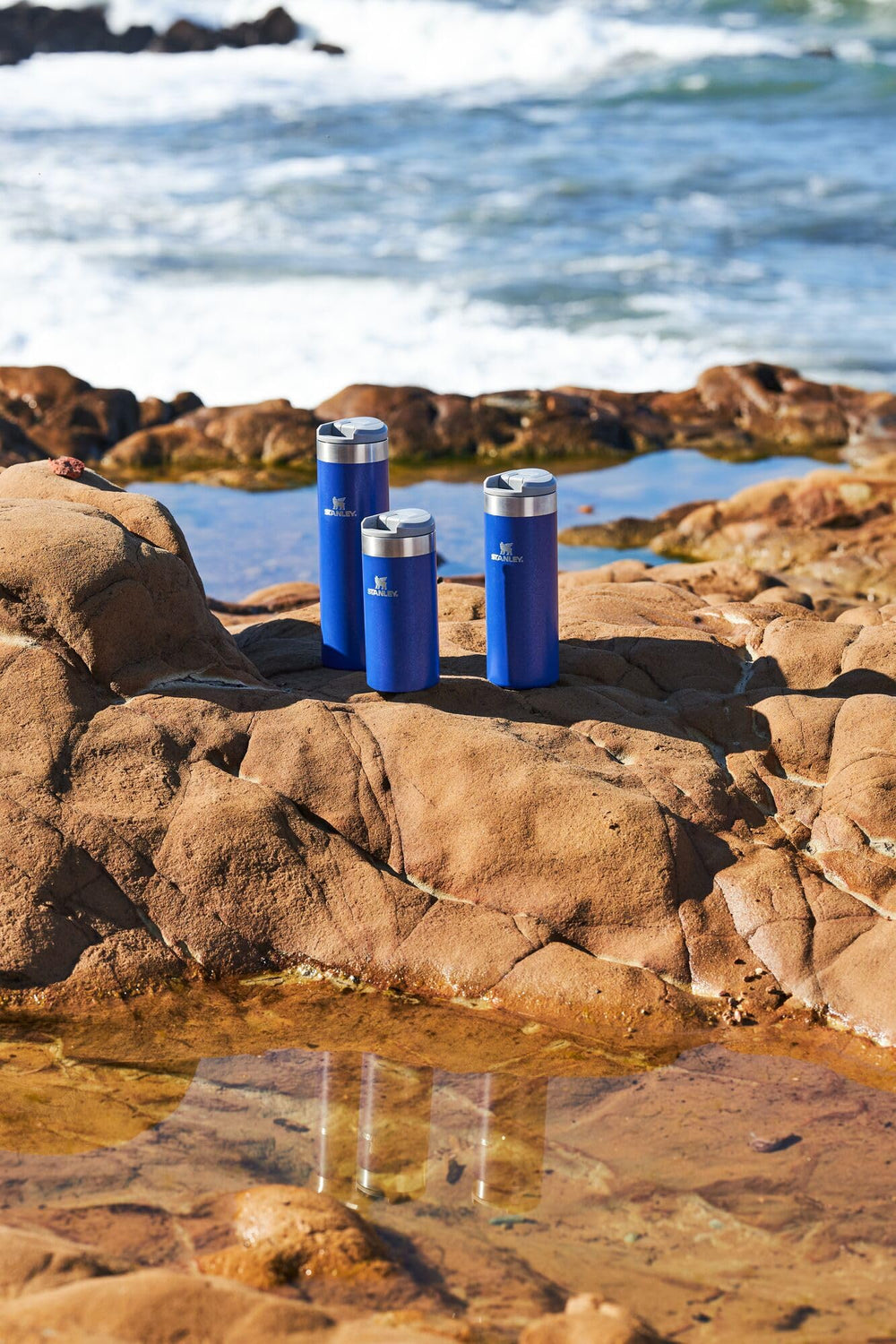 Stanley AeroLight Transit Bottle, Vacuum Insulated Tumbler for Coffee, Tea and Drinks with Ultra-Light Stainless Steel 20oz STANLEY