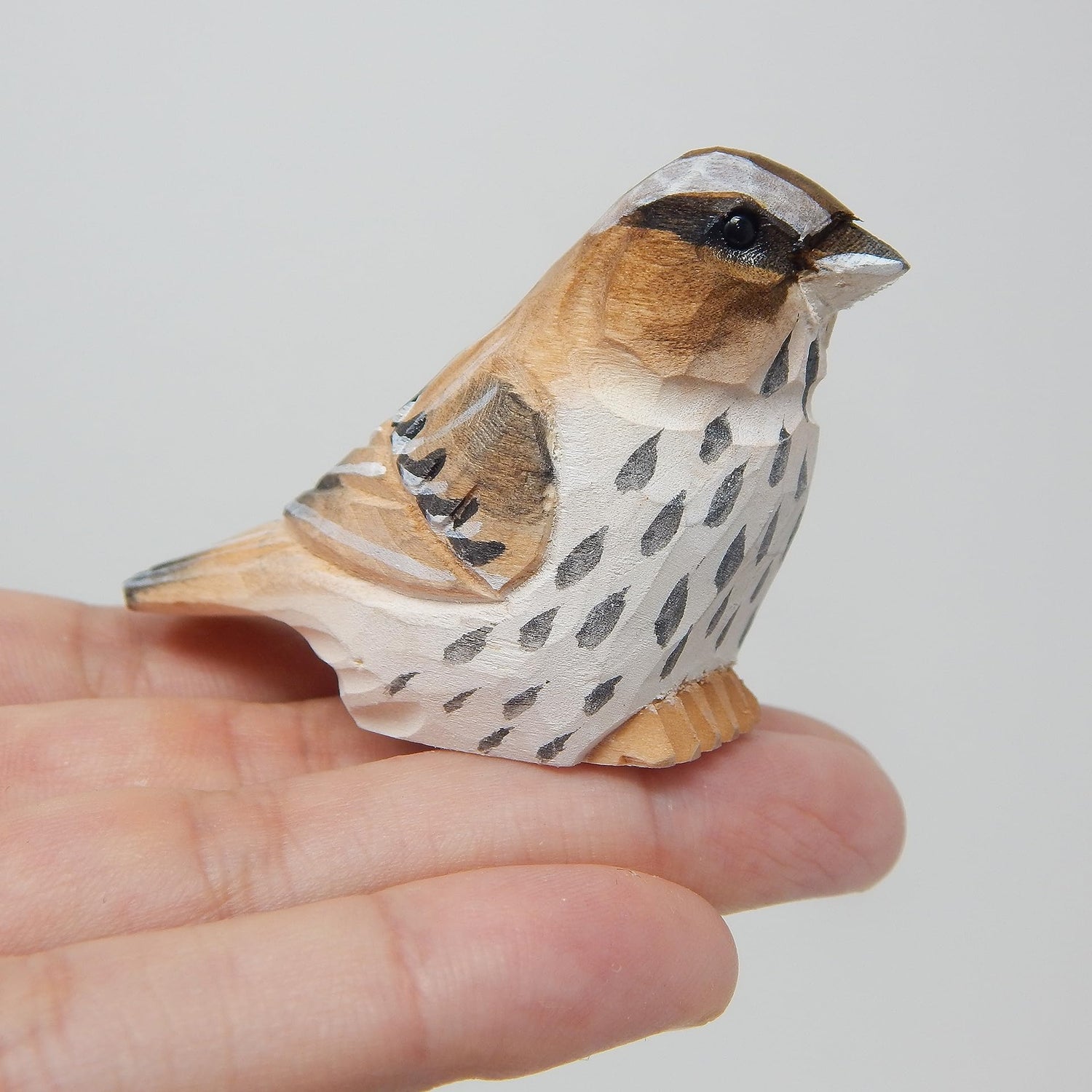 Selsela Sparrow Brown Bird Wood Ornament Hanging Animal Figurine Handmade Carved Decoration Selsela