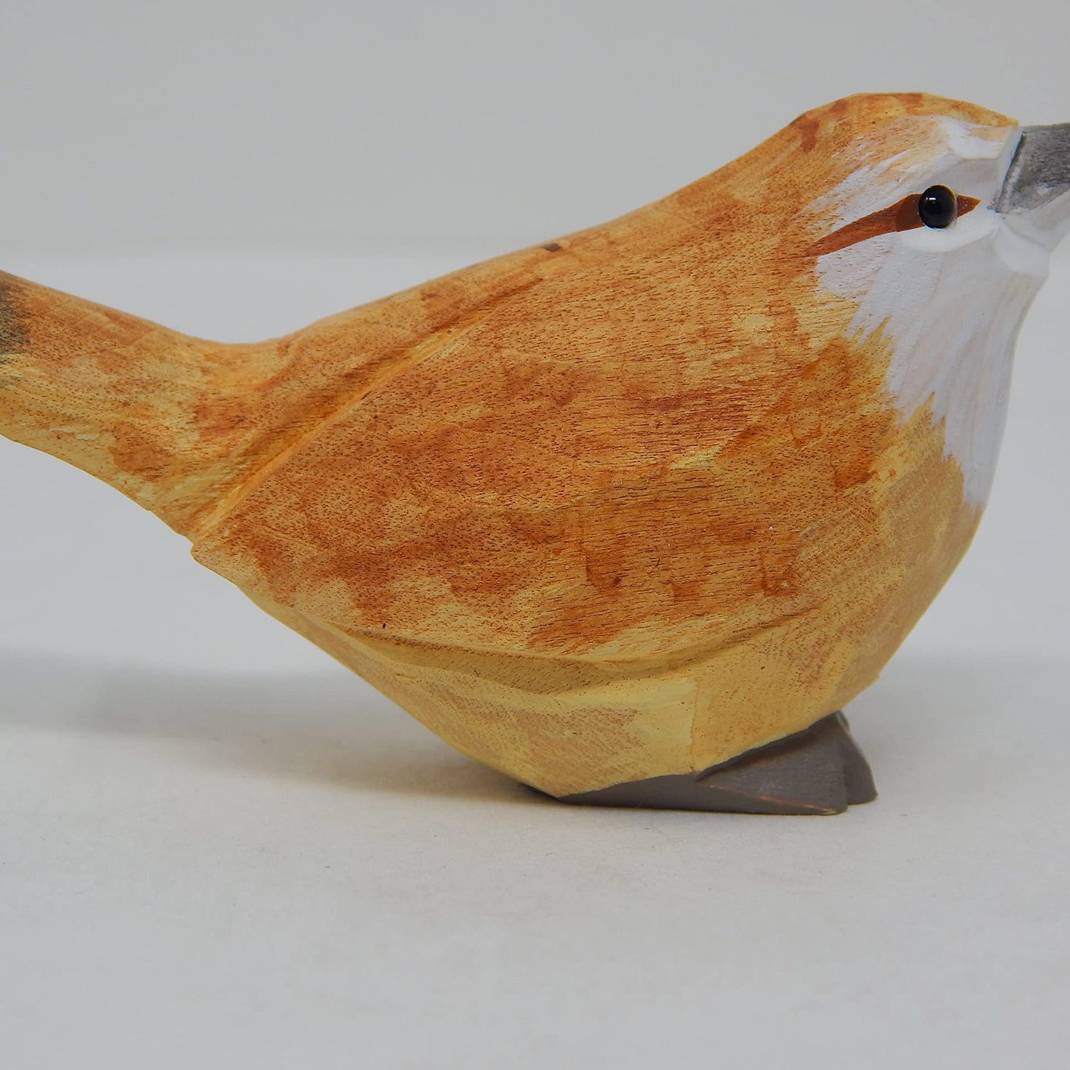 Selsela Carolina Wren Wood Figurine Statue Common Bird Miniature Handmade Art Craft Carve Small Animal Selsela