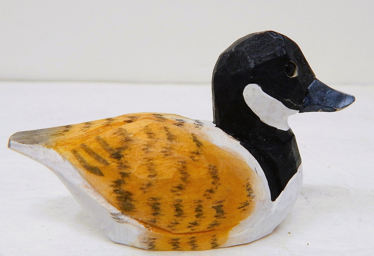 Selsela Canada Goose Figurine Decoration Handmade Wooden Statue Duck Art Decoy Carved Bird Geese Branta Small Animal Collectible - WoodArtSupply