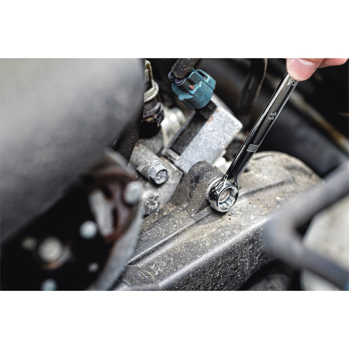 DEWALT Mechanics Tool Set, 1/4" & 3/8" & 1/2" Drive, SAE/Metric, 205-piece (DWMT81534) DEWALT