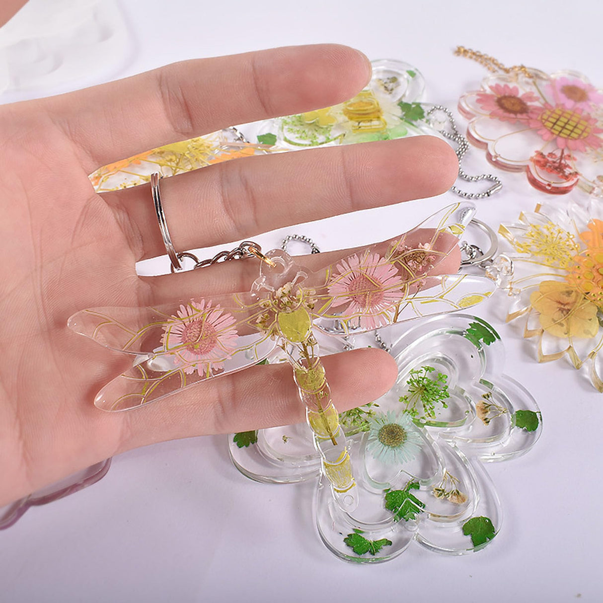 Attuslla 3 PCS Pendant Resin Molds Silicone Resin Jewelry Molds, Earring Making Kit, Silicone Molds with Key Chains, Jump Rings for Pendant, Keychain Attuslla